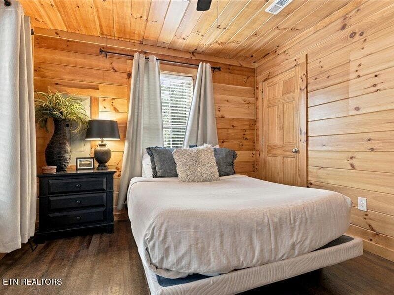 17-017_1I2A2836 - 527 Golf Rd, Pigeon Forge, TN 37863