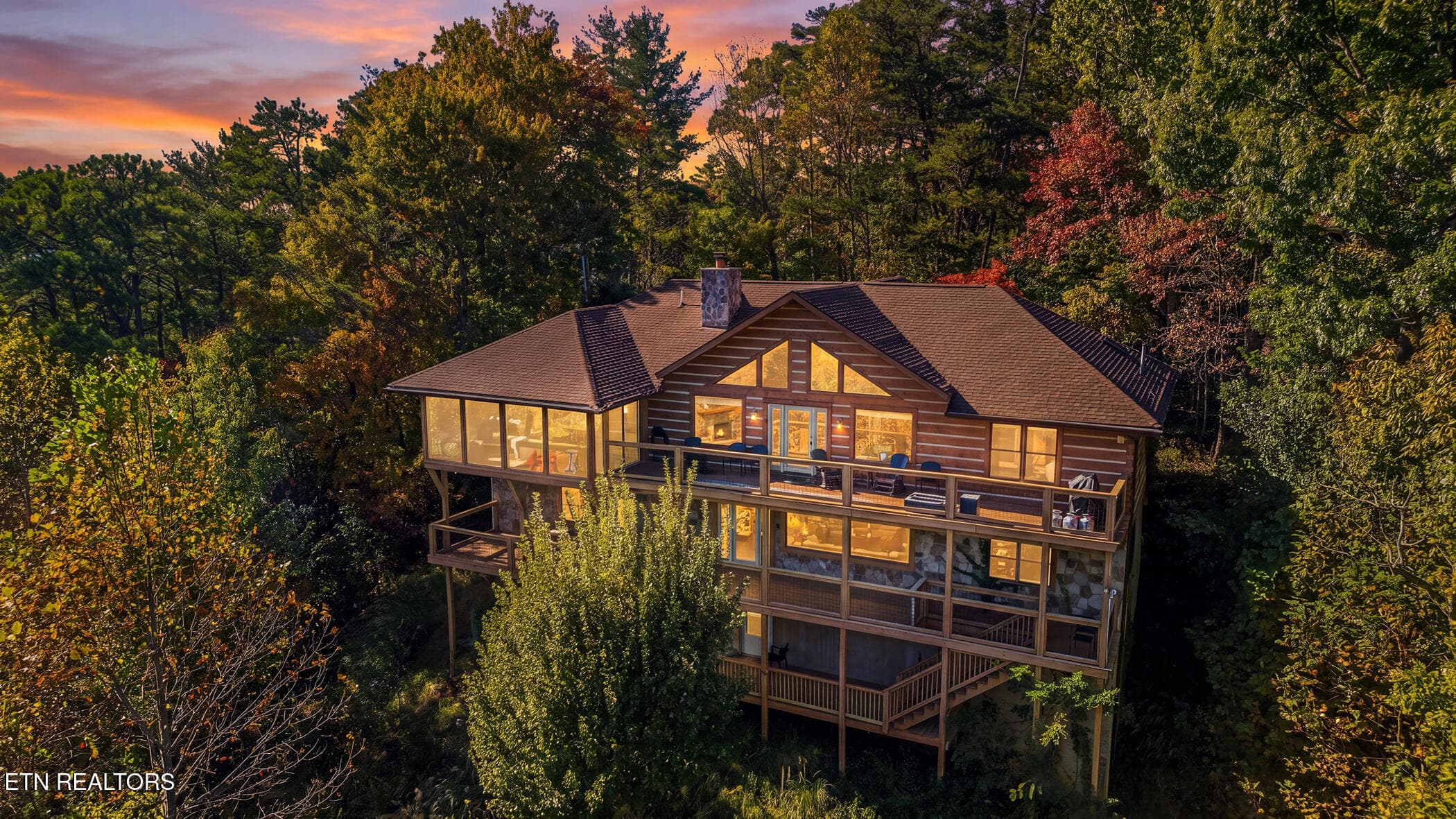 449 Lucerne Way, Gatlinburg, TN 37738