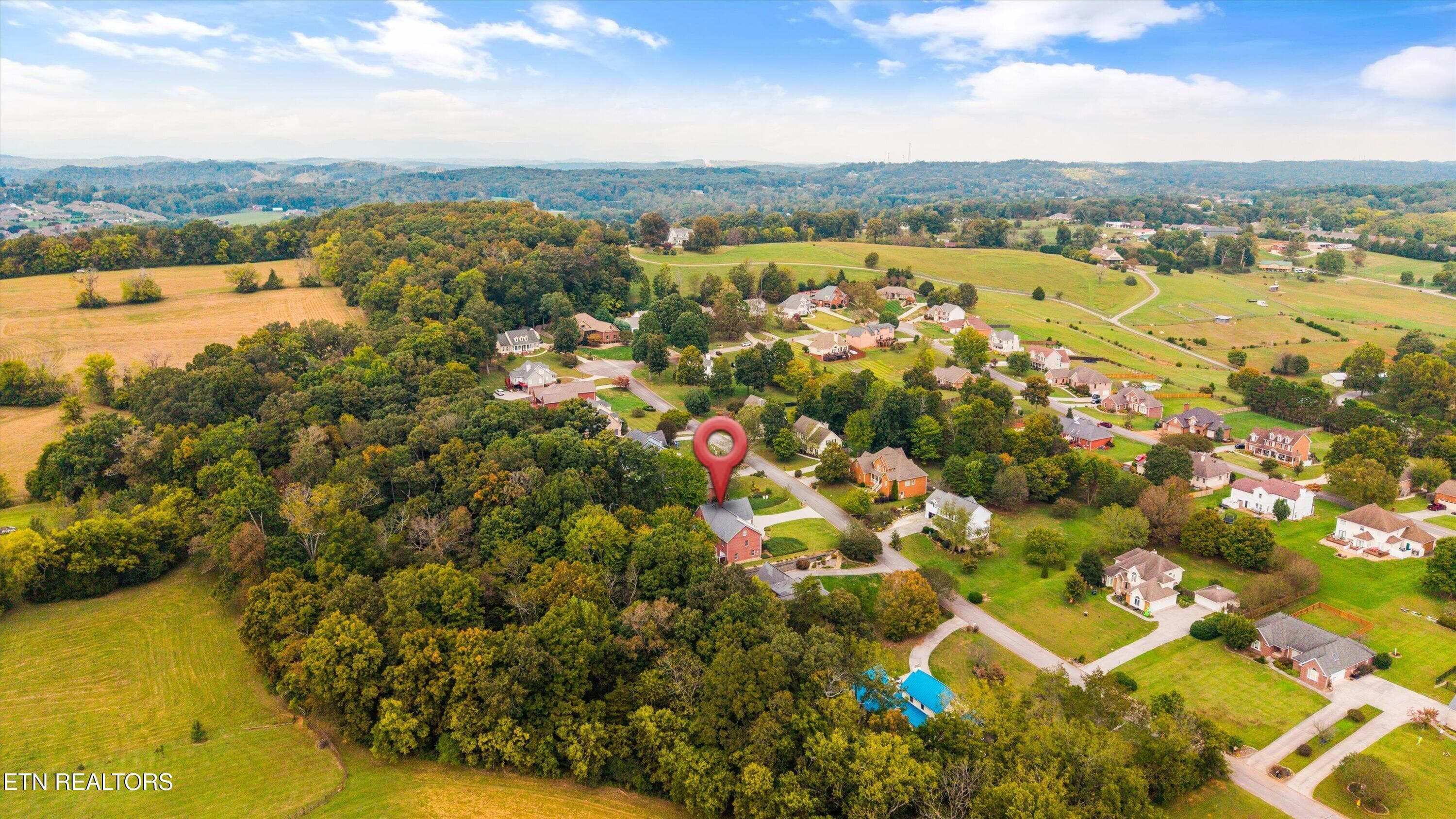 58-2560 Hirst Cir 57 - 2560 Hirst Circle, Lenoir City, TN 37772