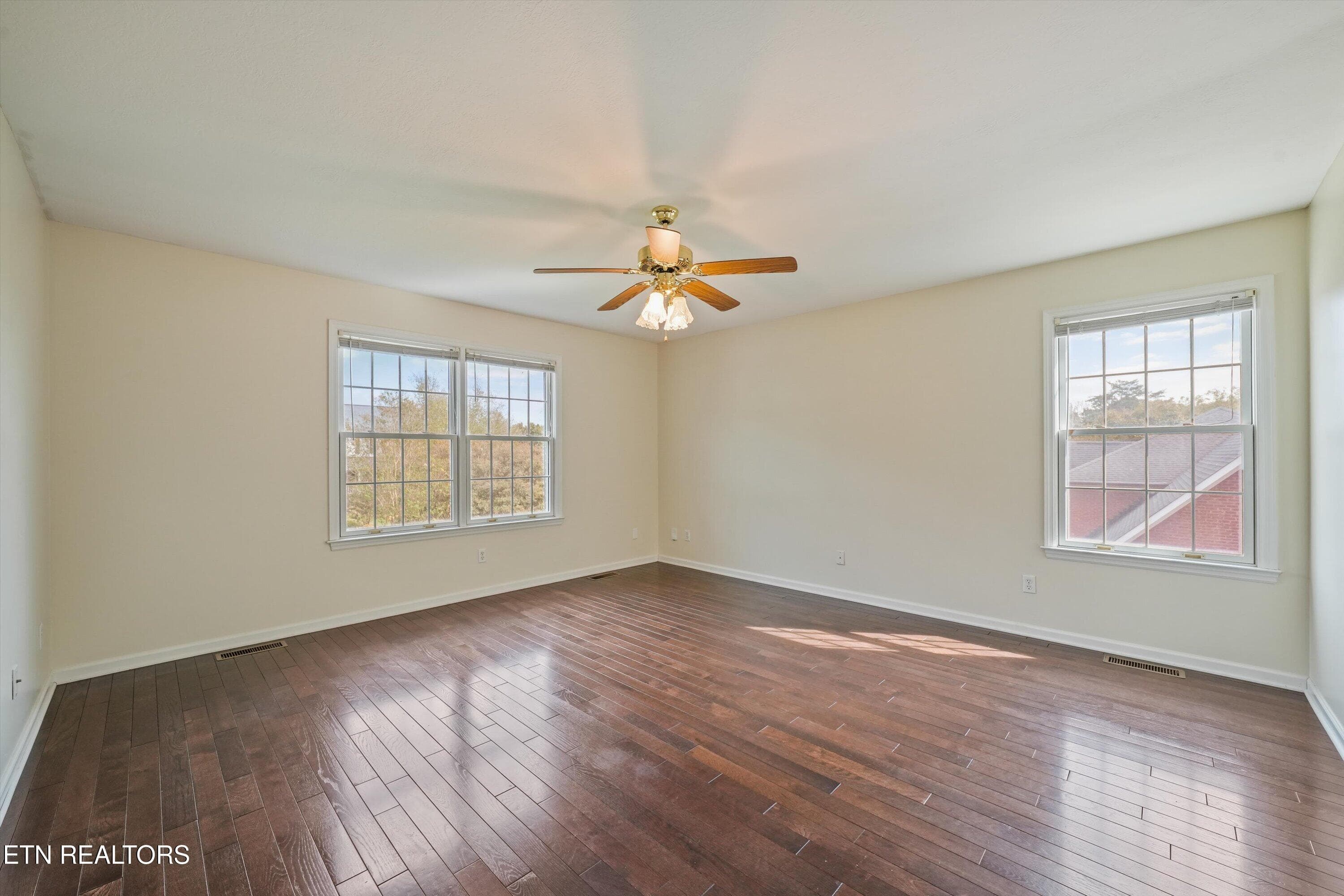 30-2560 Hirst Cir 22 - 2560 Hirst Circle, Lenoir City, TN 37772