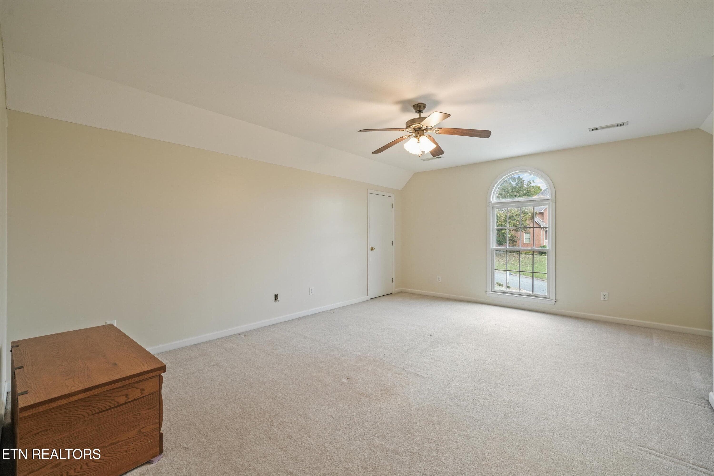 41-2560 Hirst Cir 33 - 2560 Hirst Circle, Lenoir City, TN 37772