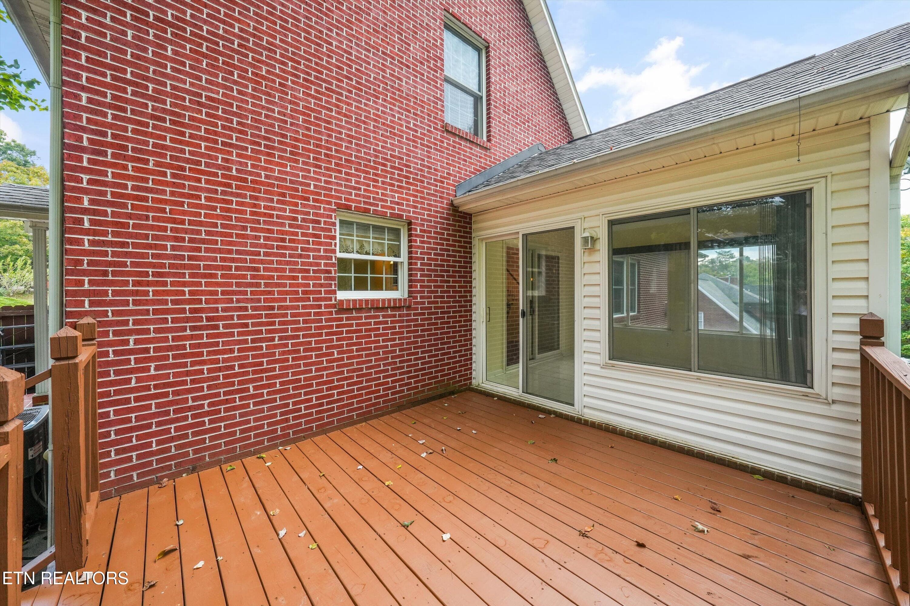 49-2560 Hirst Cir 45 - 2560 Hirst Circle, Lenoir City, TN 37772