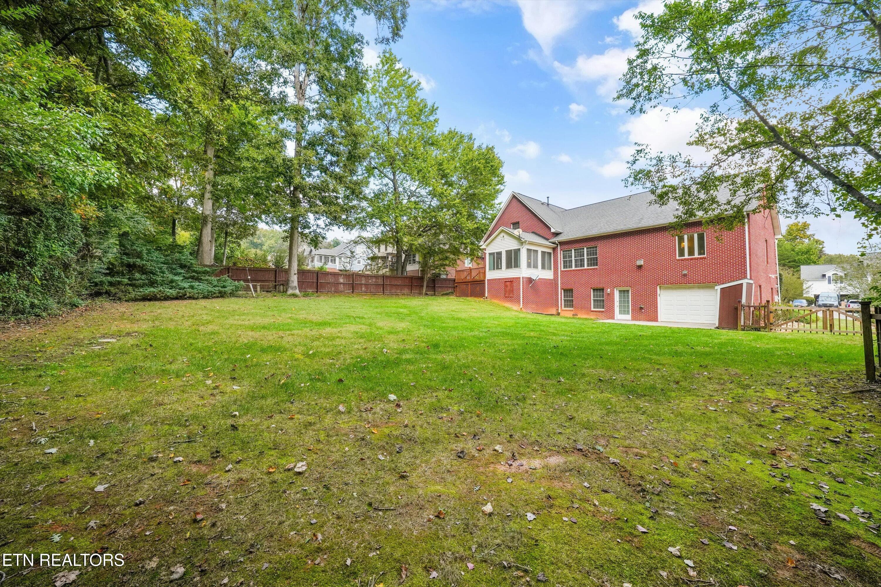 53-2560 Hirst Cir 41 - 2560 Hirst Circle, Lenoir City, TN 37772