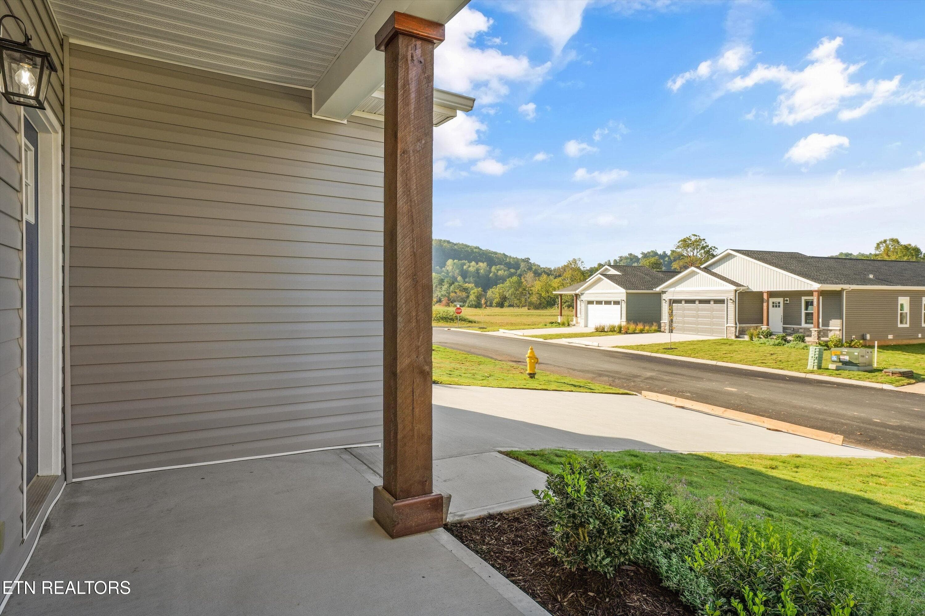 Front Porch View 2 - 7640 Sycamore Breeze Rd, Knoxville, TN 37920