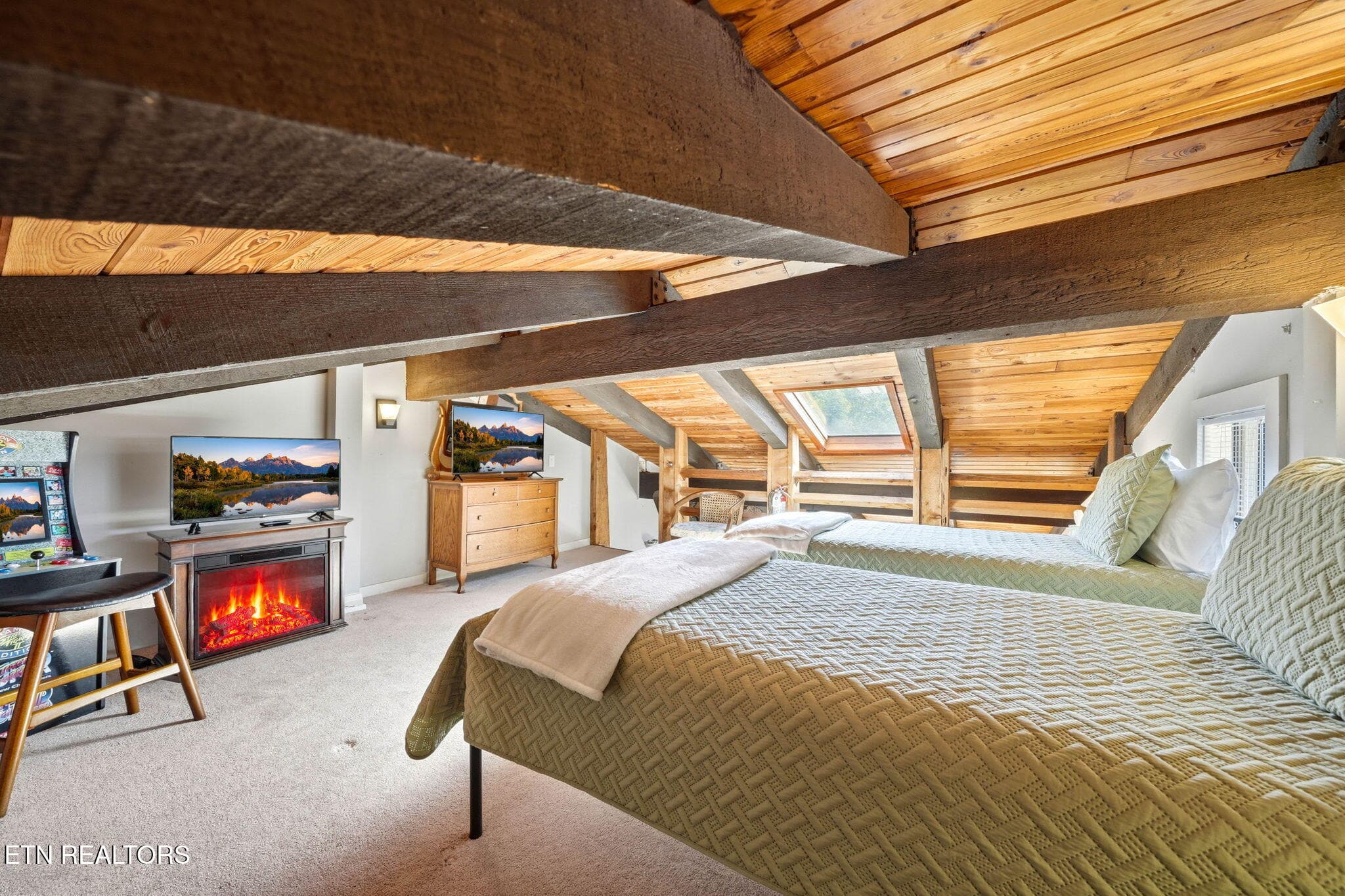 Loft - 1081 Cove Rd APT 634, Sevierville, TN 37876