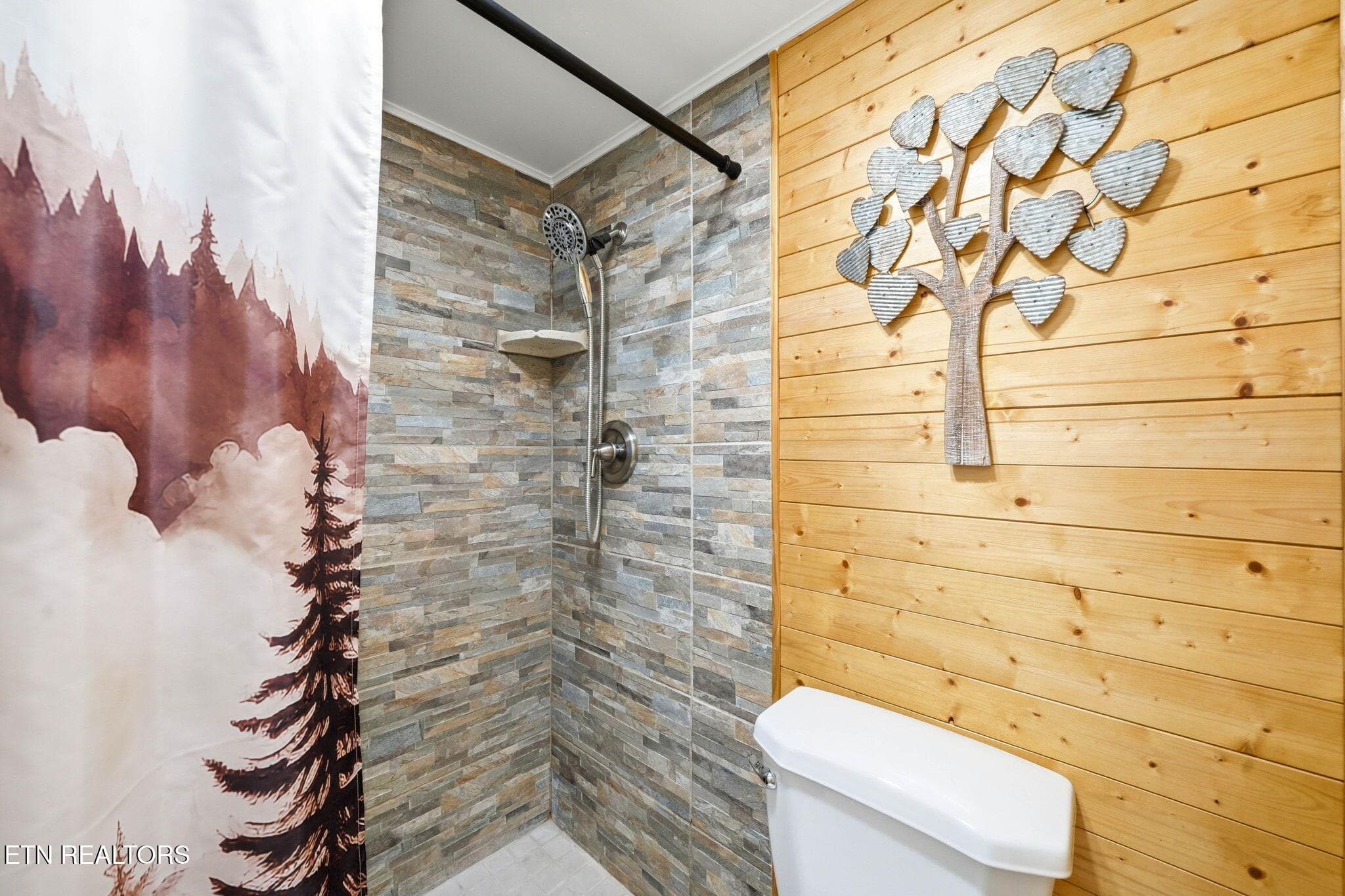 Bathroom - 1081 Cove Rd APT 634, Sevierville, TN 37876