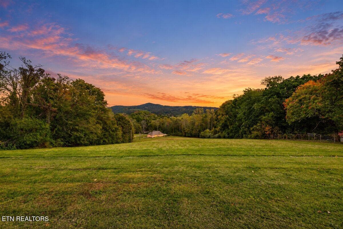 109 W Kentucky Ave, LaFollette, TN 37766
