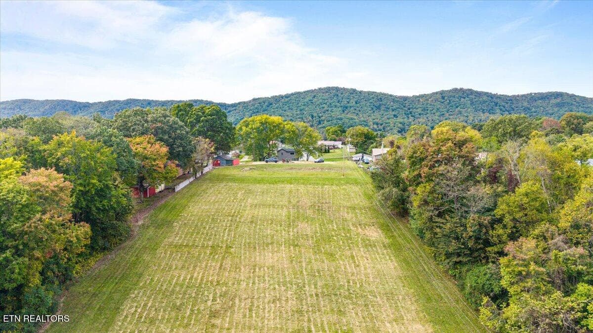 19-W Hemlock St - 109 W Kentucky Ave, LaFollette, TN 37766
