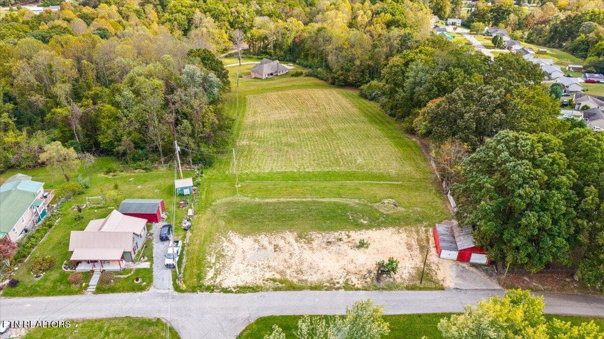 11-W Hemlock St - 109 W Kentucky Ave, LaFollette, TN 37766