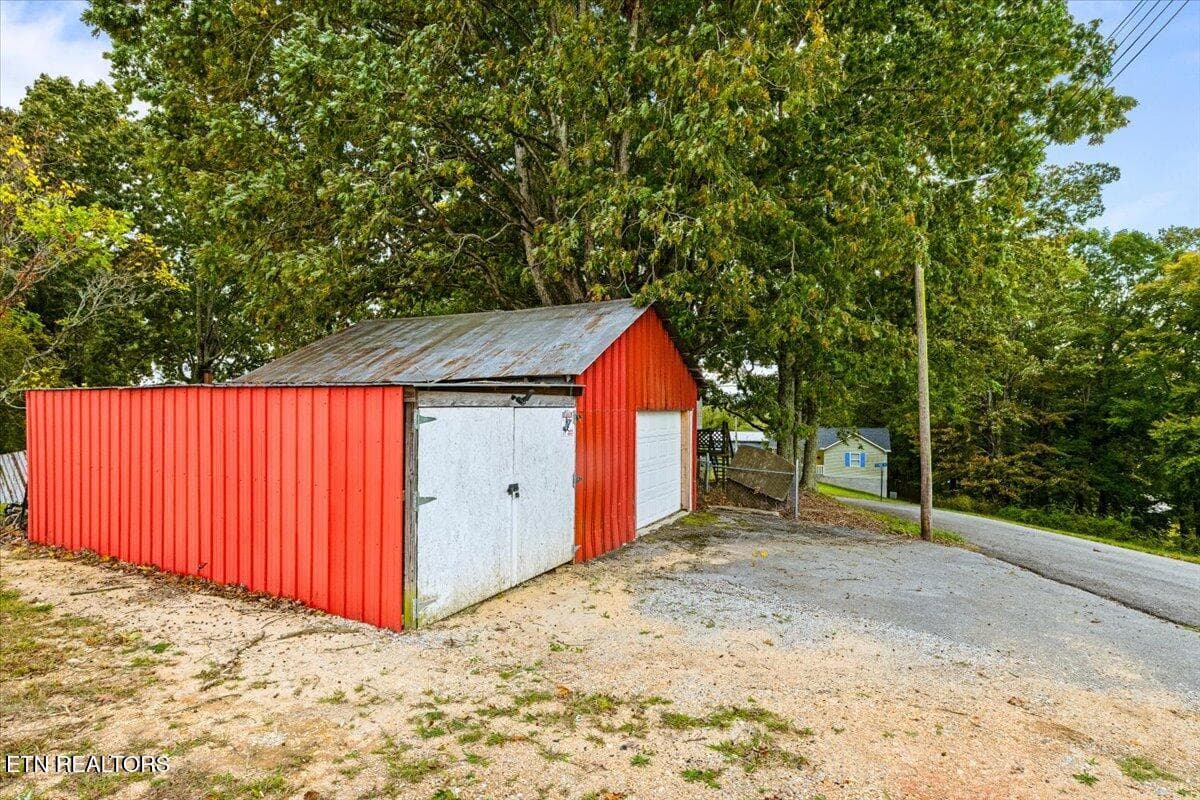 07-W Hemlock St - 109 W Kentucky Ave, LaFollette, TN 37766