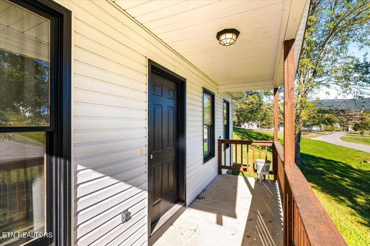 10-146 Sandy Hill Rd - 146 Sandy Hill Rd, LaFollette, TN 37766