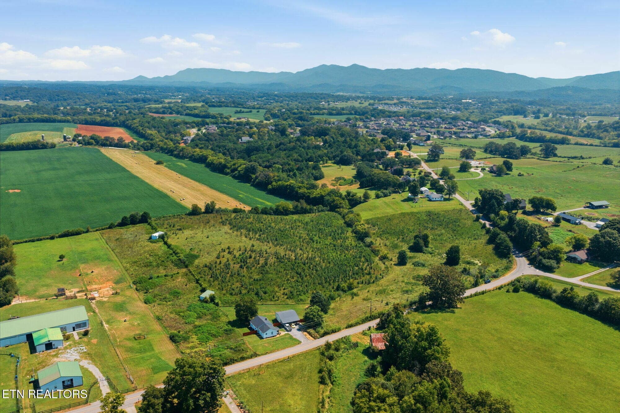 4-web-or-mls-004_2933_Davis_Ford-011 - 2933 Davis Ford Rd, Maryville, TN 37804