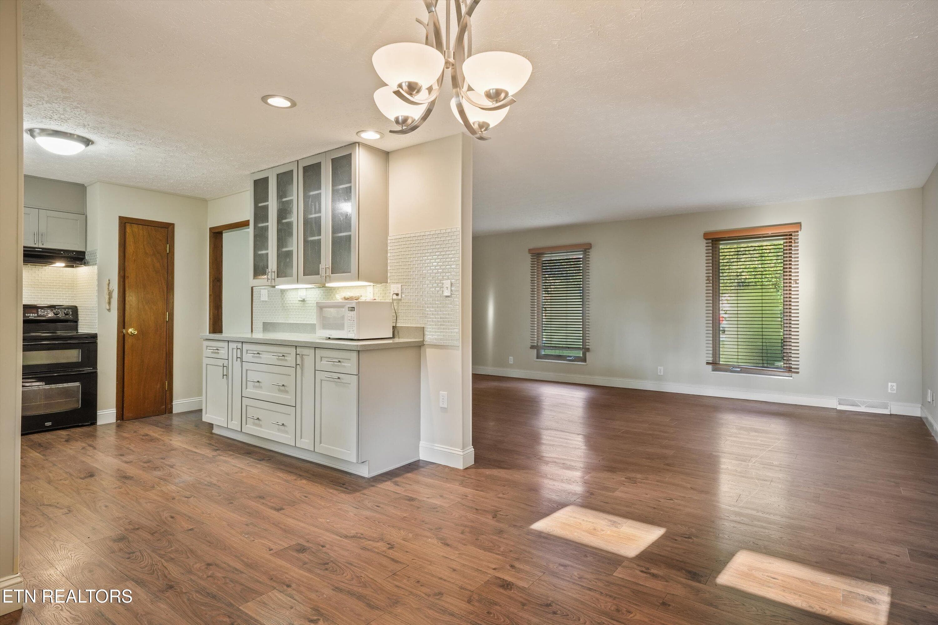 14-104 Newport Dr10 - 104 Newport Drive, Oak Ridge, TN 37830