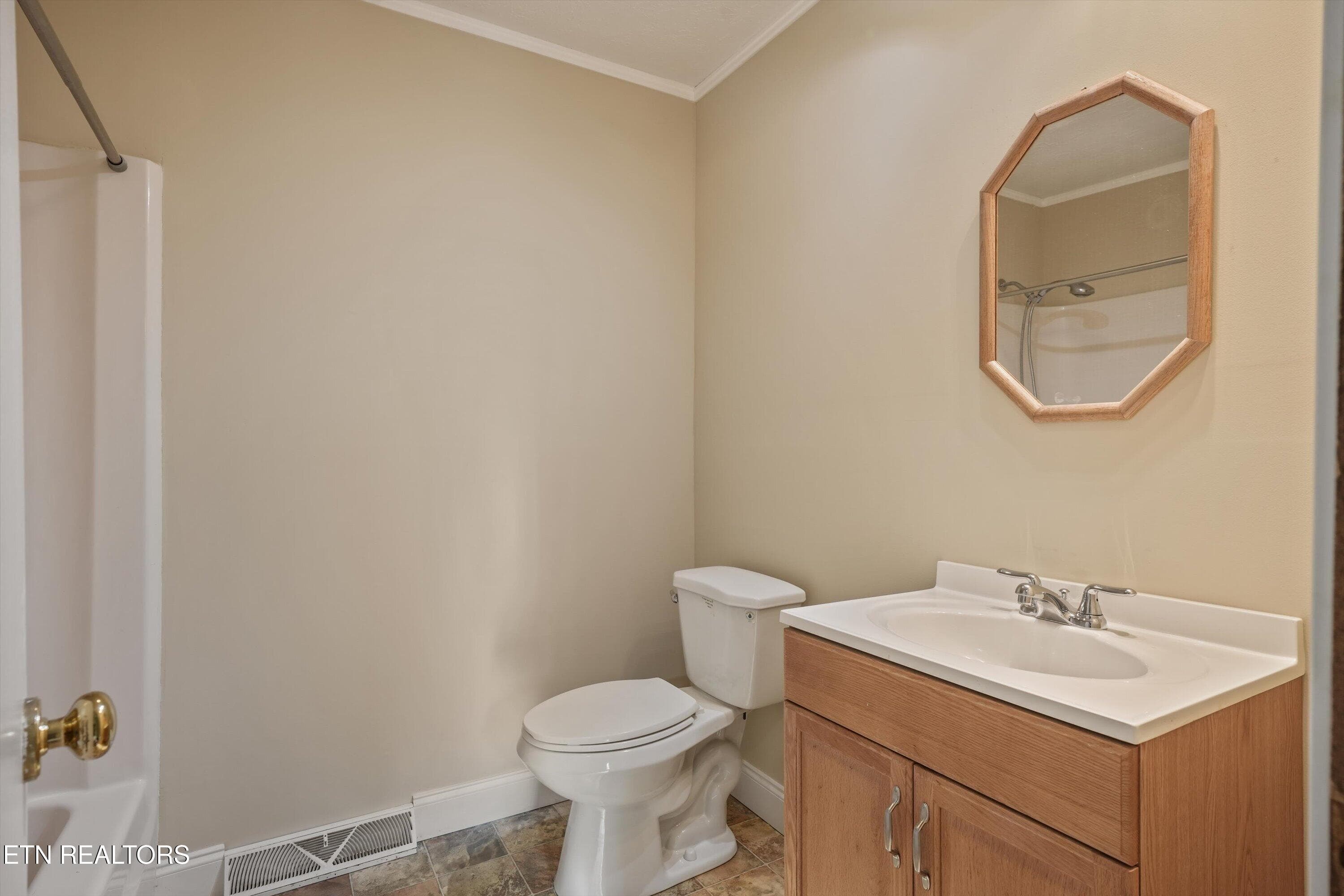 23-104 Newport Dr19 - 104 Newport Drive, Oak Ridge, TN 37830