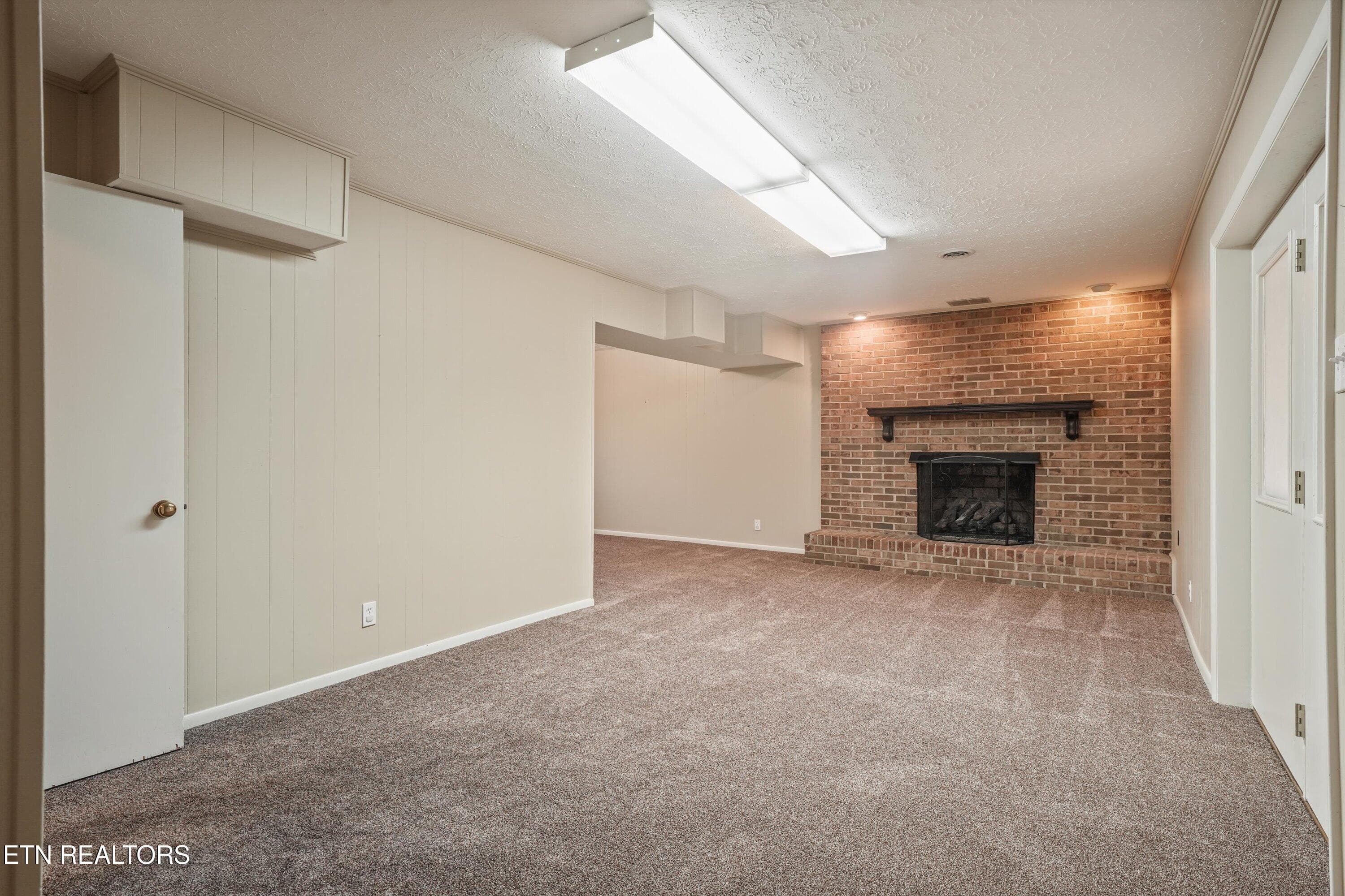 35-104 Newport Dr32 - 104 Newport Drive, Oak Ridge, TN 37830