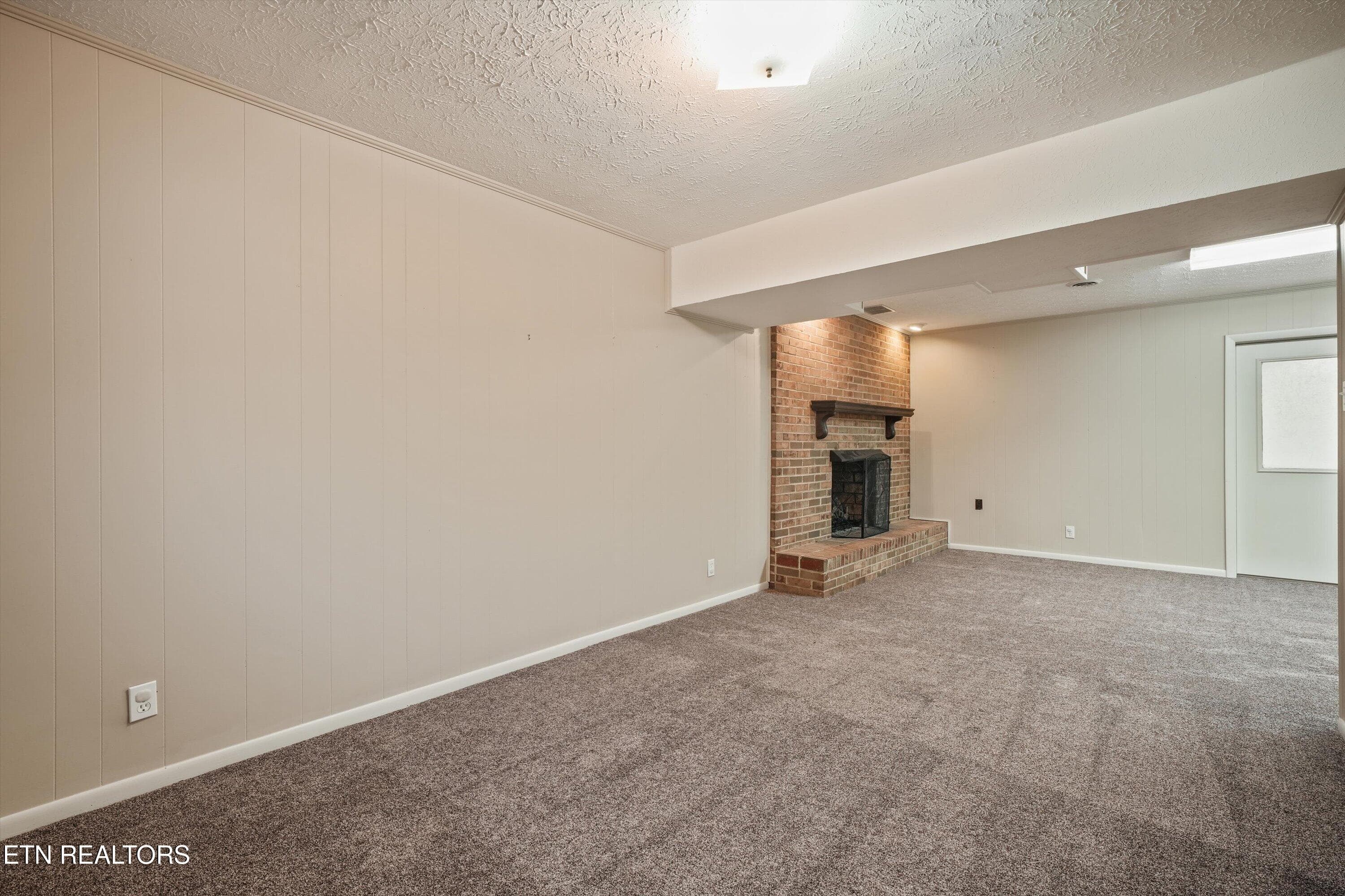 38-104 Newport Dr35 - 104 Newport Drive, Oak Ridge, TN 37830