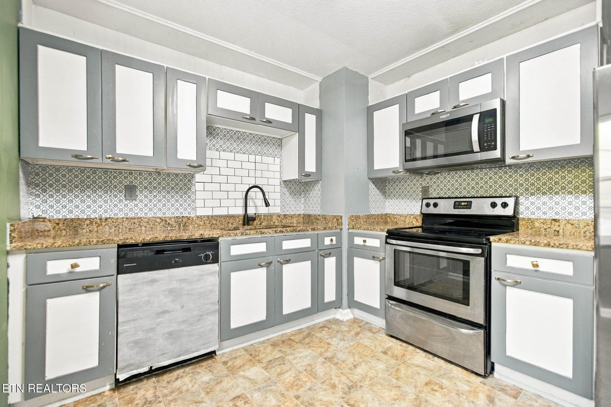 326 Grady Rd-8 - 326 Grady Rd, Etowah, TN 37331