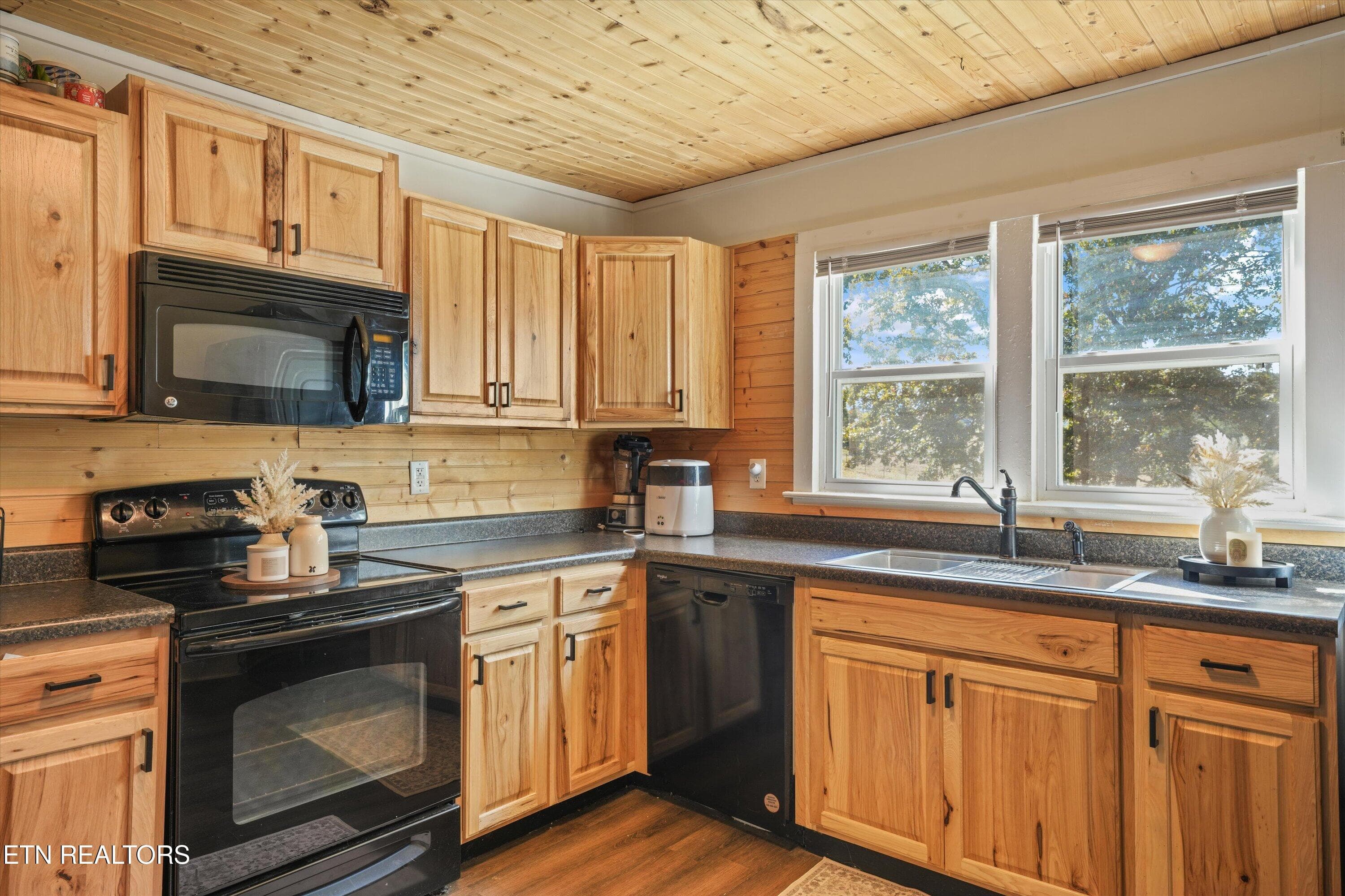 23-626 N White Pine Rd40 - 626 N White Pine Rd, Talbott, TN 37877