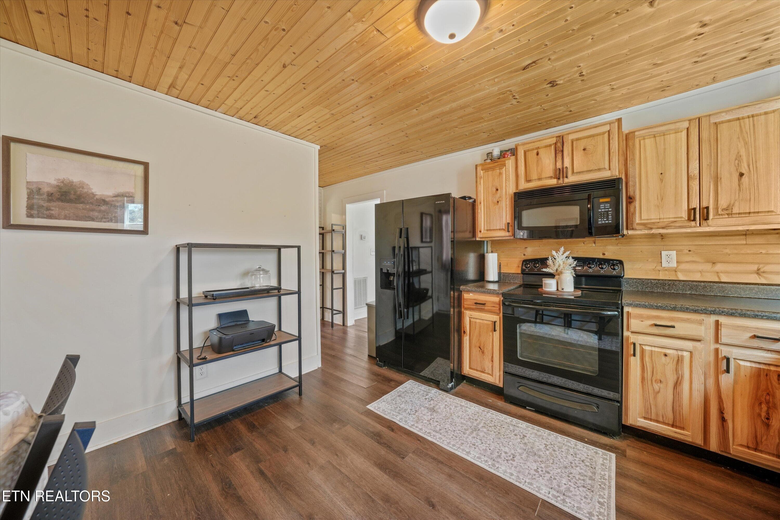 25-626 N White Pine Rd42 - 626 N White Pine Rd, Talbott, TN 37877
