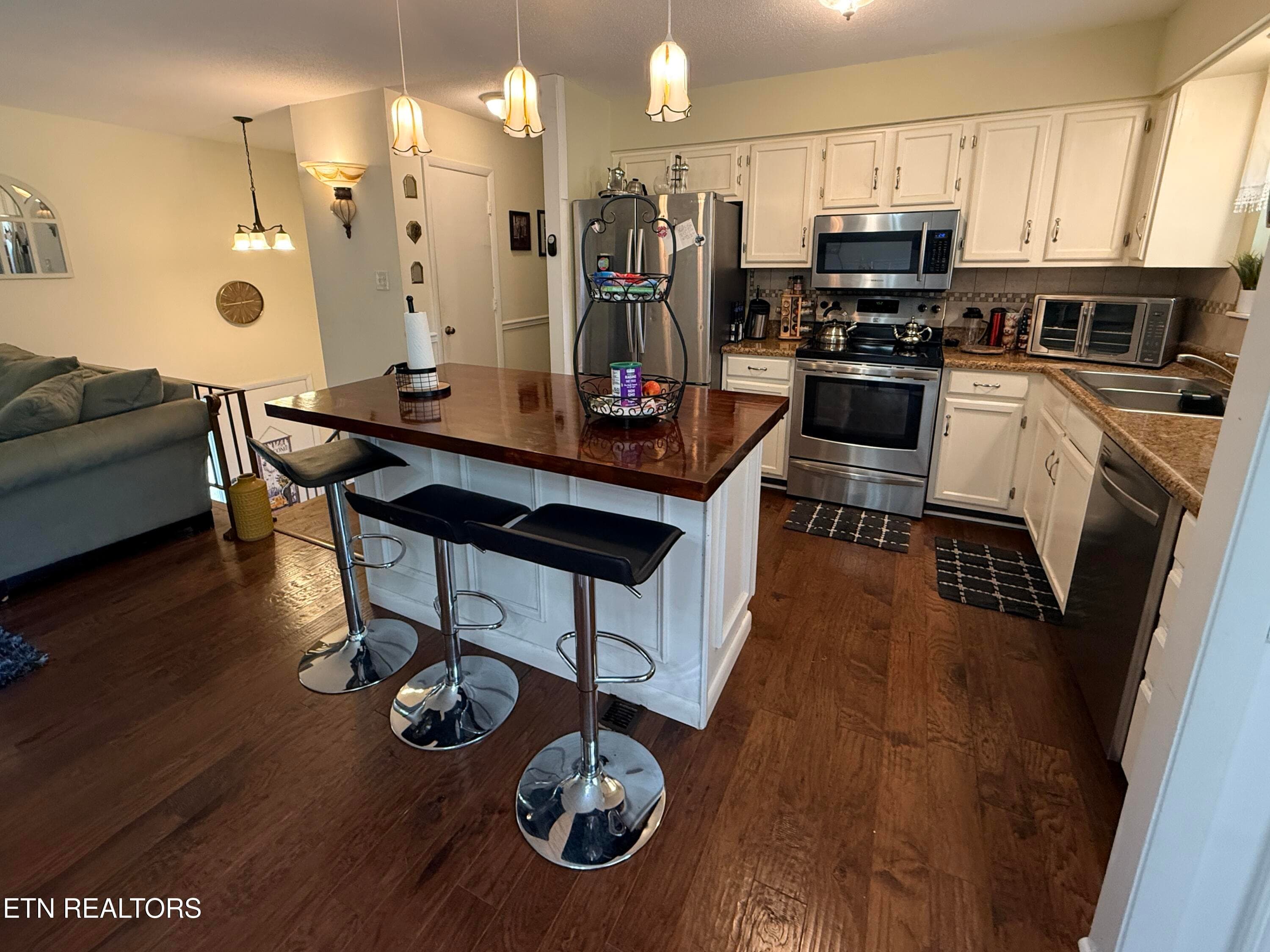 IMG_5395 - 1819 Strathmore Rd, Knoxville, TN 37922