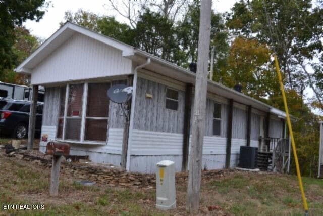 BACK OF THE HOME - 95 Cummins Court, Celina, TN 38551