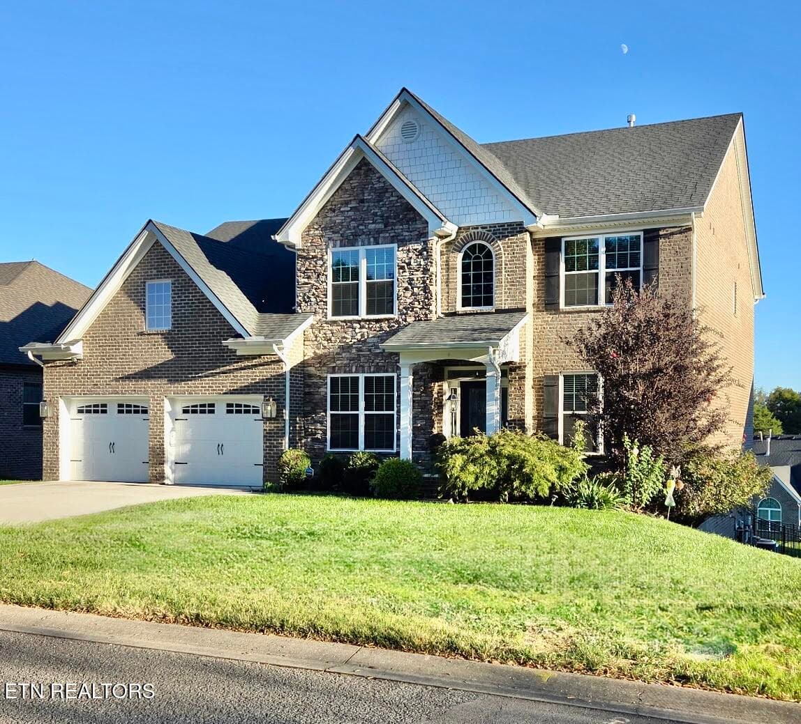 1027 Prince George Parish Drive, Knoxville, TN 37934