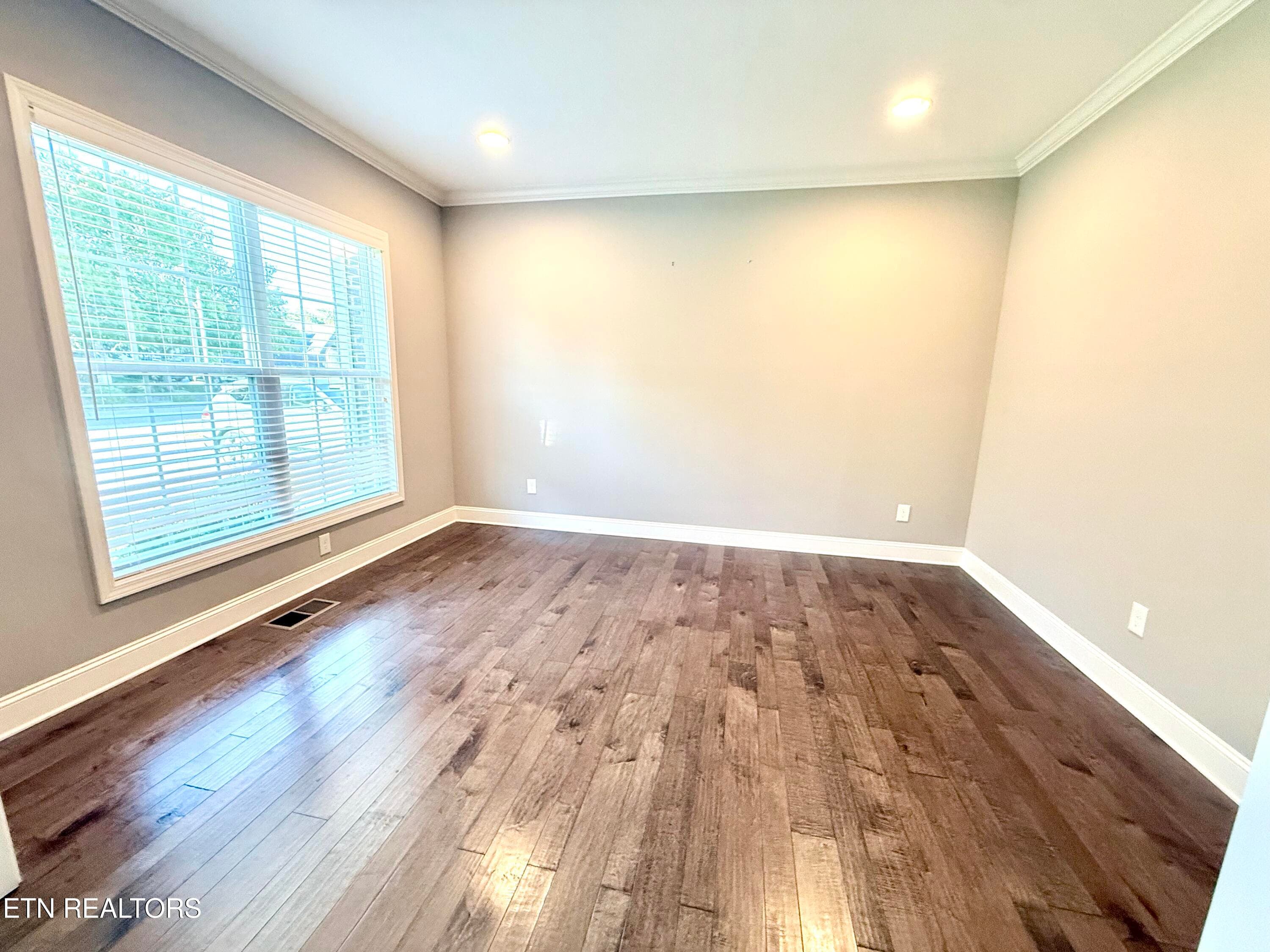 office - 1027 Prince George Parish Drive, Knoxville, TN 37934