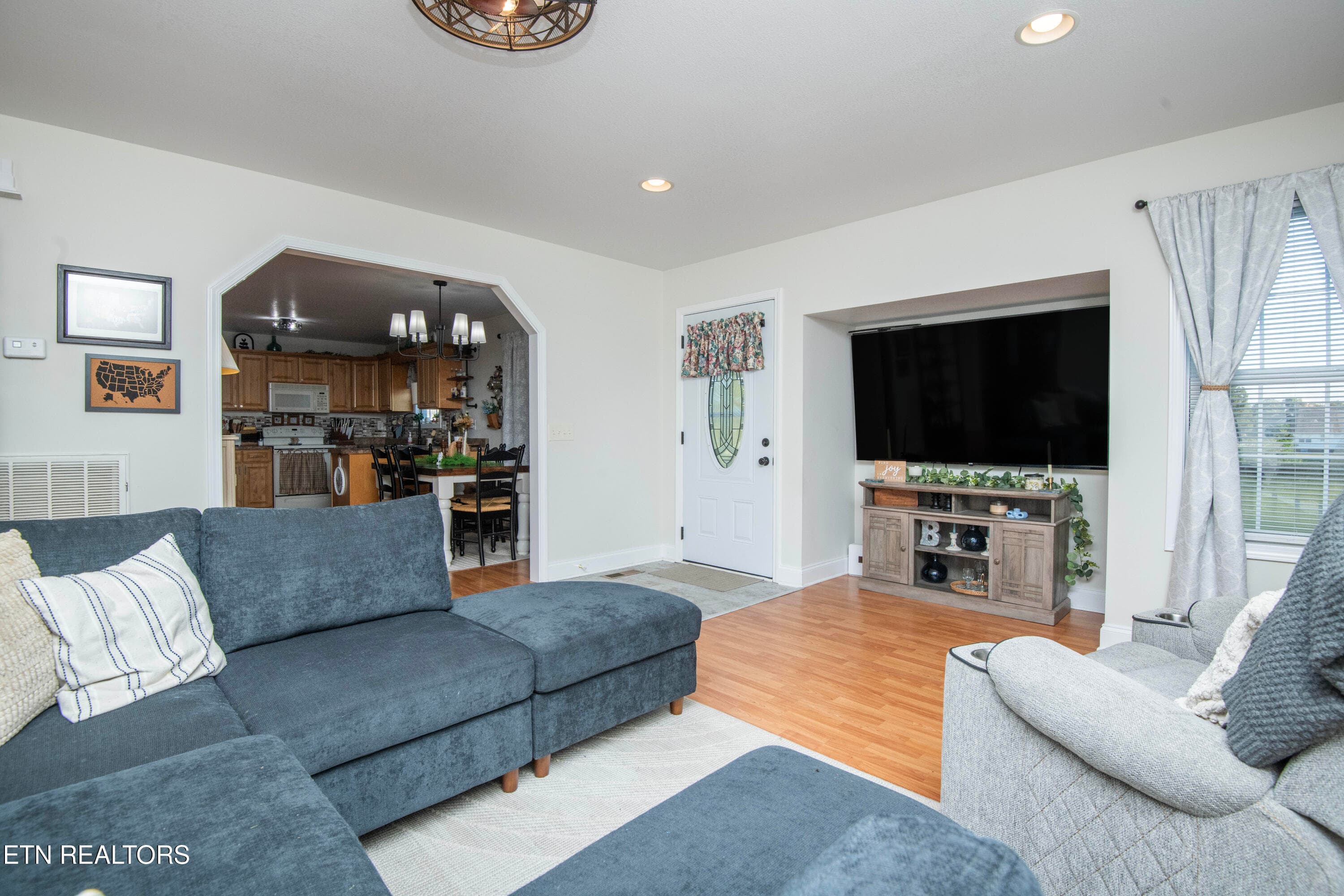 living - 719 Rocky Springs Rd, Madisonville, TN 37354
