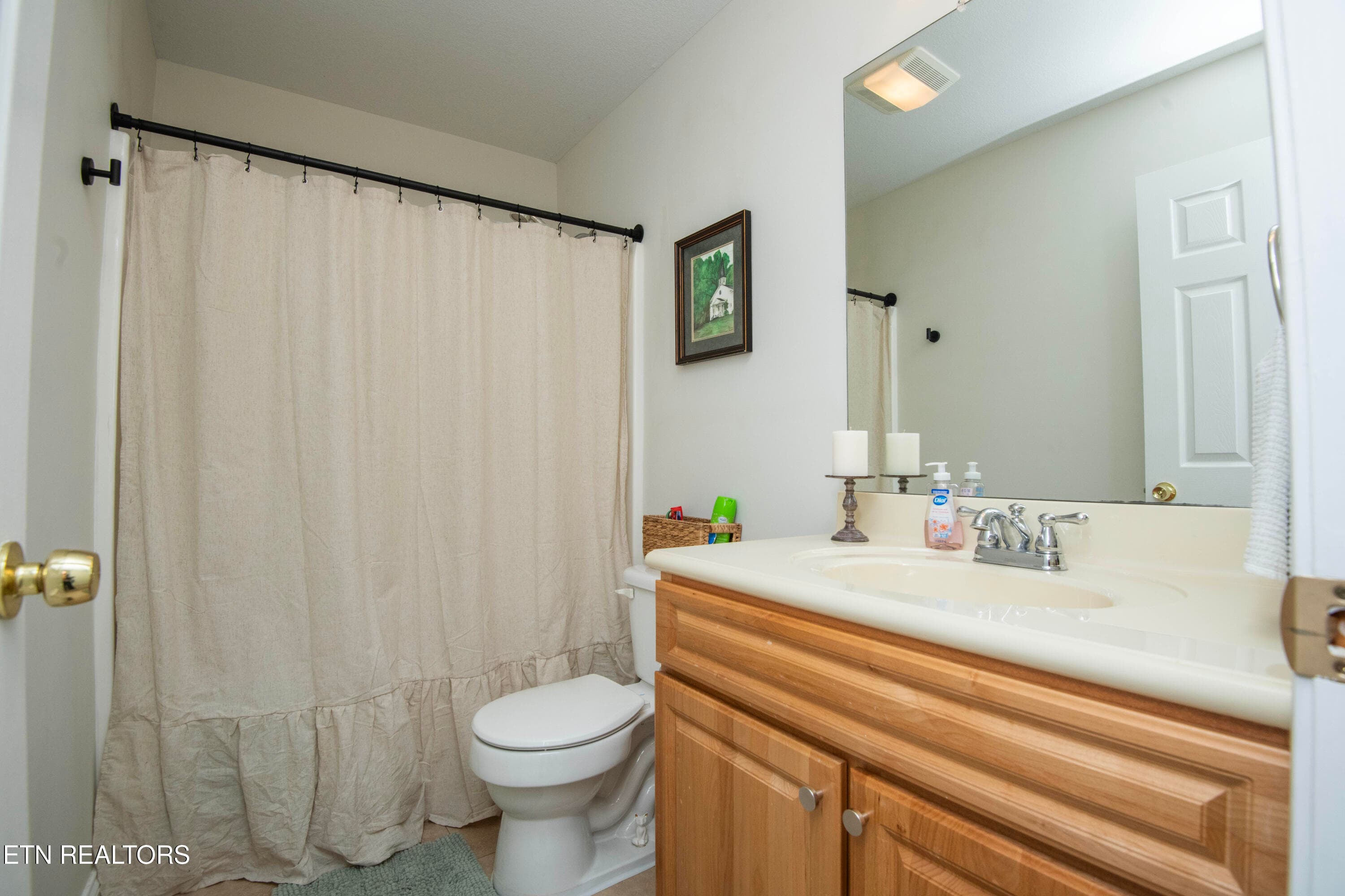 second bath - 719 Rocky Springs Rd, Madisonville, TN 37354