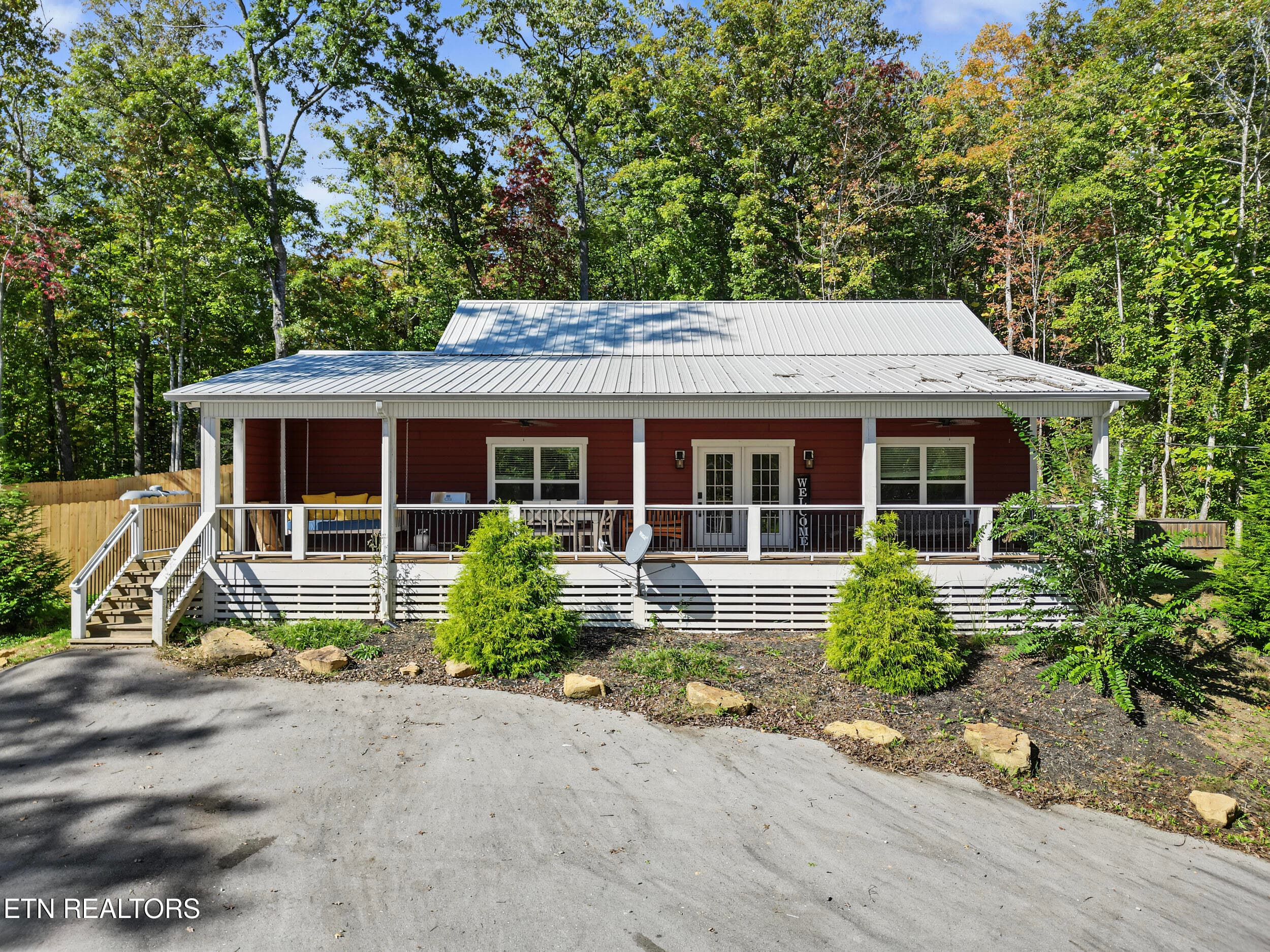 6830 Stinking Creek Rd, Pioneer, TN 37847