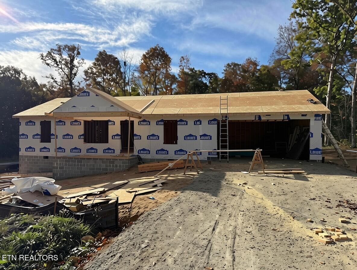 1002 Flathead Rd, Crossville, TN 38572