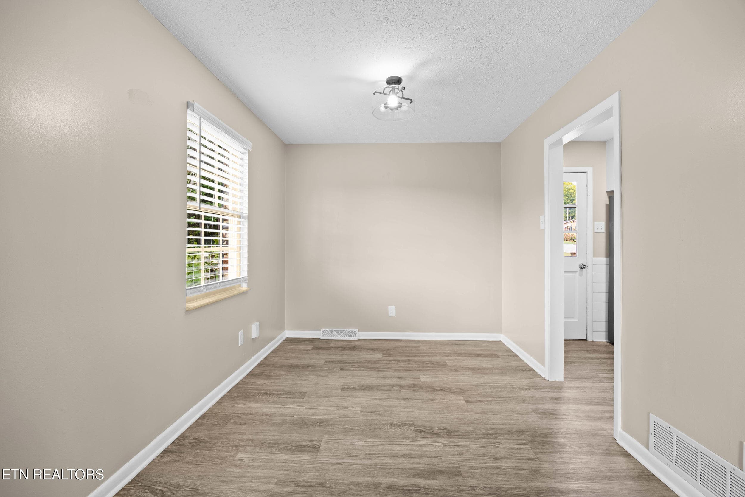 28_913 windermere circle-1-21 - 913 Windemere Circle, Maryville, TN 37804