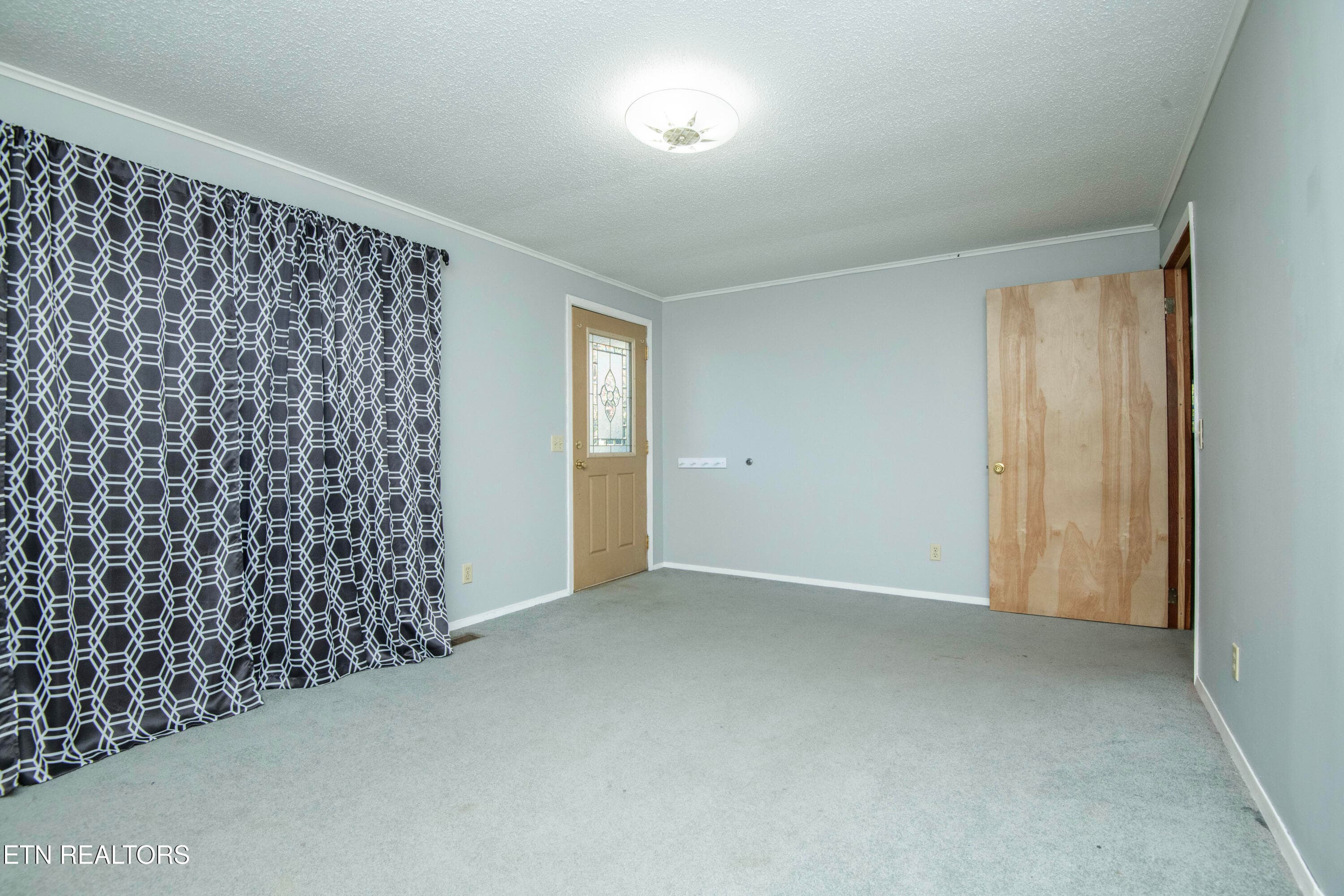 den 1 - 760 Lafollette Drive, Maryville, TN 37801
