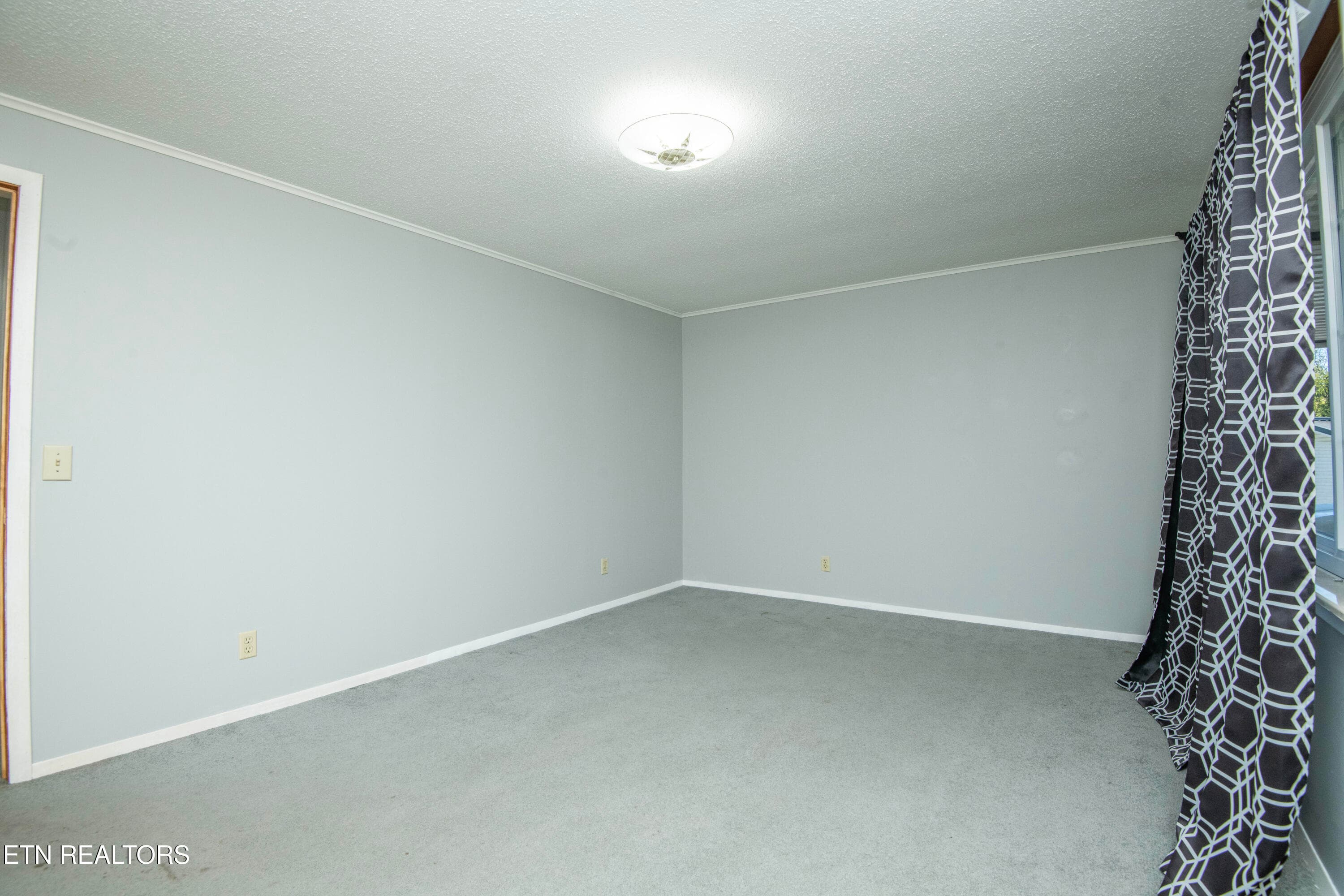 den 3 - 760 Lafollette Drive, Maryville, TN 37801