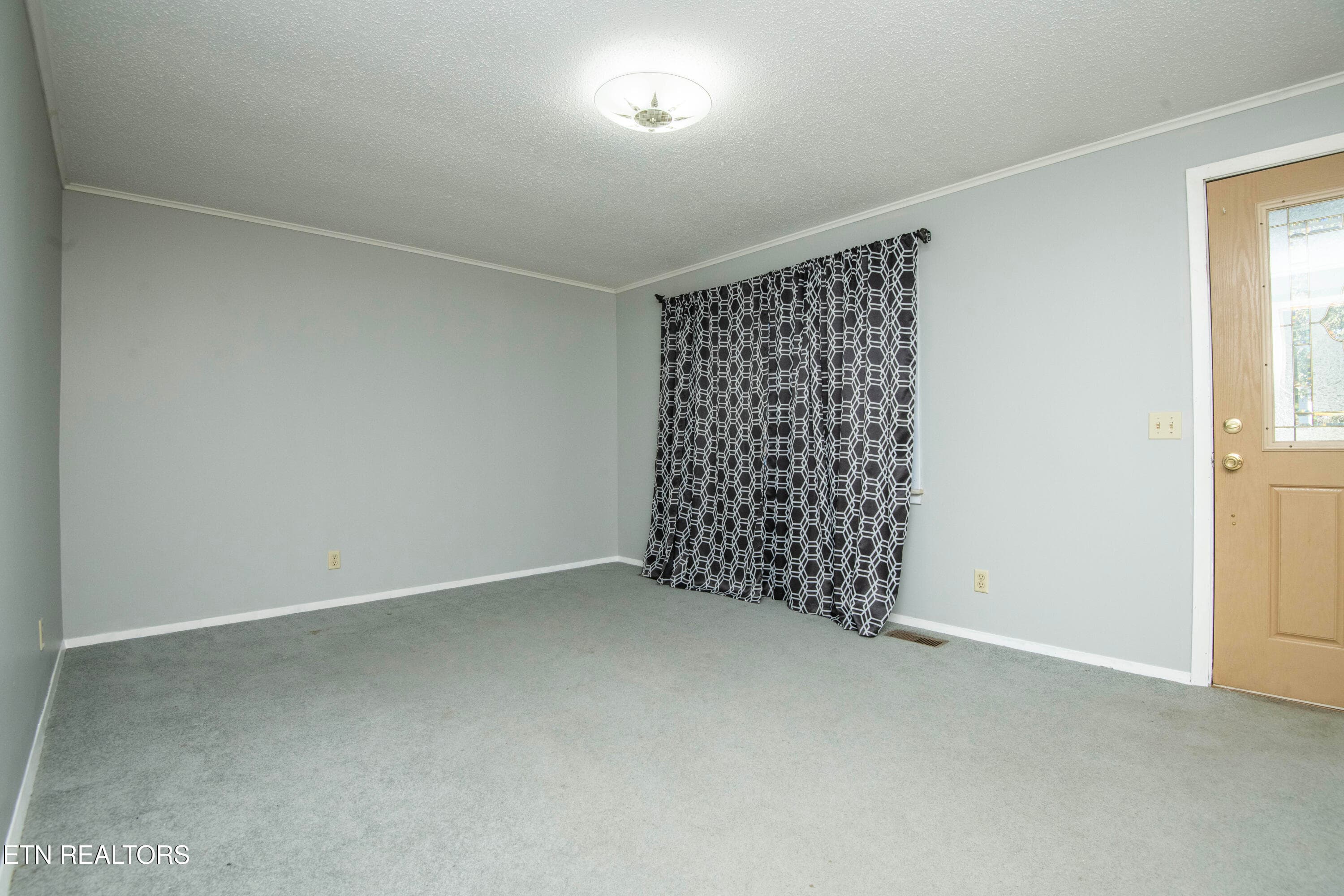 den - 760 Lafollette Drive, Maryville, TN 37801