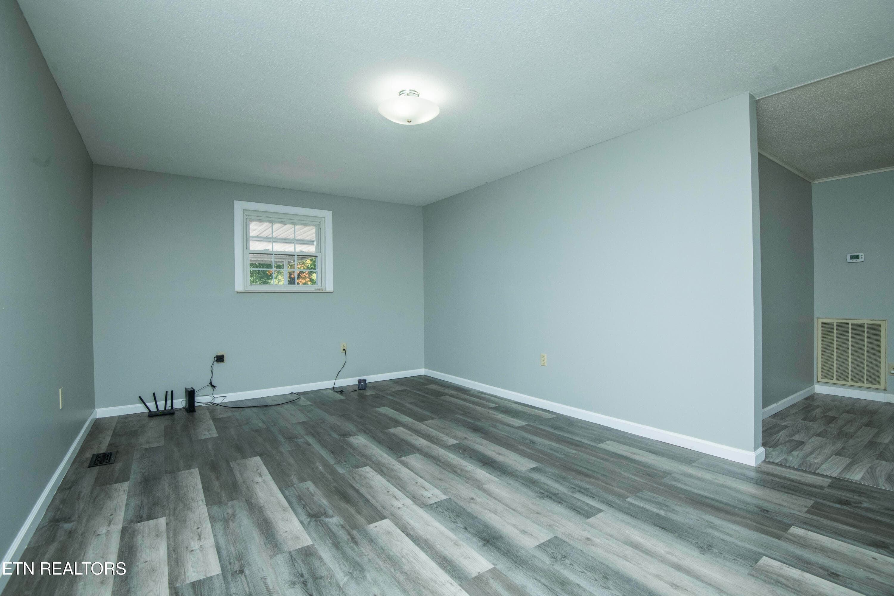 living 3 - 760 Lafollette Drive, Maryville, TN 37801