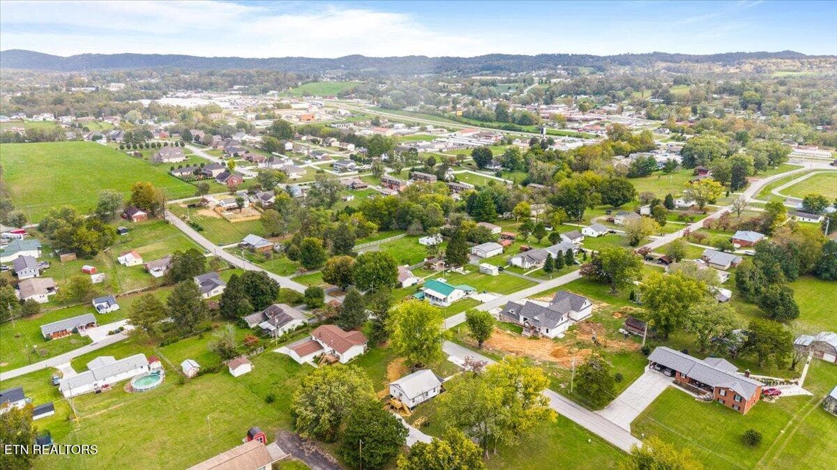 05-190 Butter and Egg Rd - 190 Butter and Egg Rd, Jacksboro, TN 37757