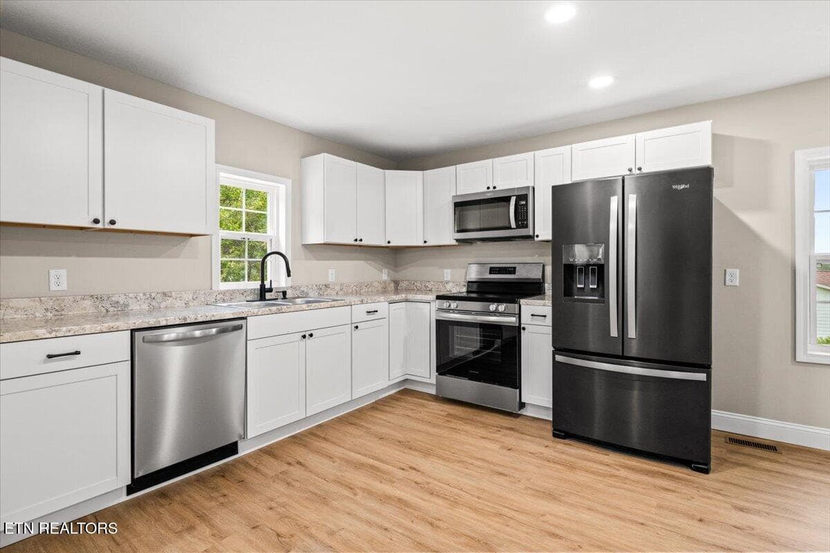 12-190 Butter and Egg Rd - 190 Butter and Egg Rd, Jacksboro, TN 37757