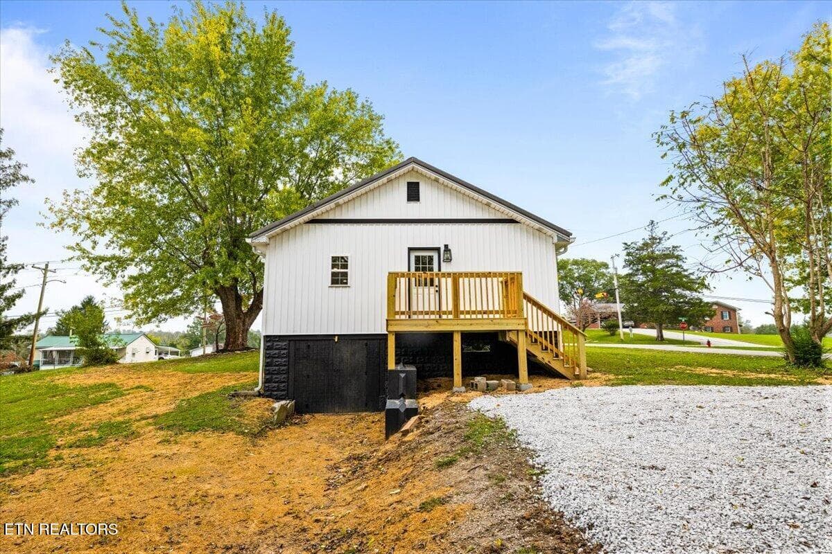 31-190 Butter and Egg Rd - 190 Butter and Egg Rd, Jacksboro, TN 37757