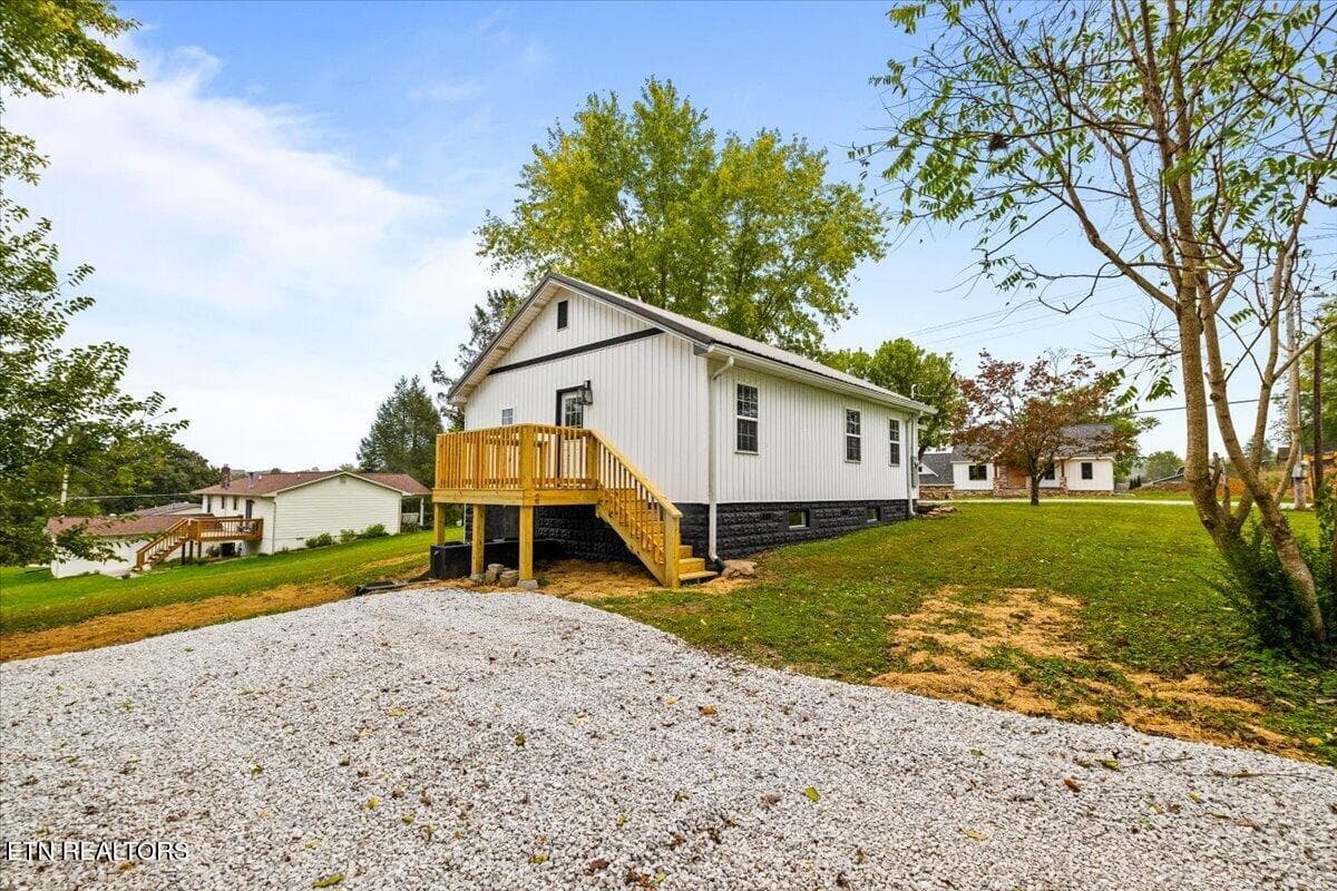 33-190 Butter and Egg Rd - 190 Butter and Egg Rd, Jacksboro, TN 37757