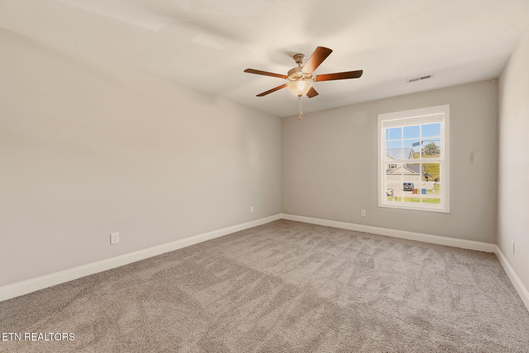 22-web-or-mls-DSC_1901 - 114 Deerberry Lane, Oak Ridge, TN 37830