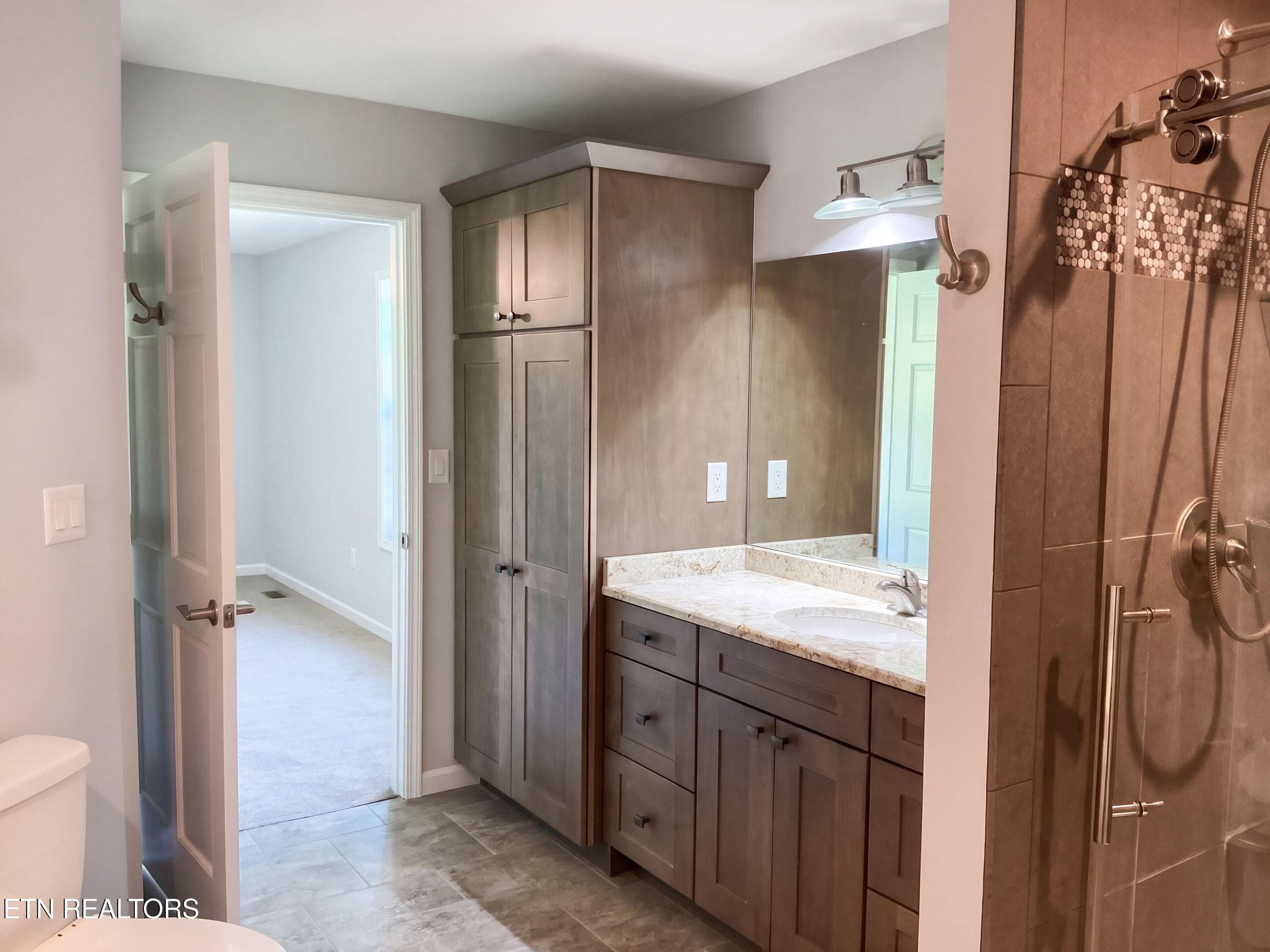 listing_10 - 237 N Glen Rd, Maynardville, TN 37807