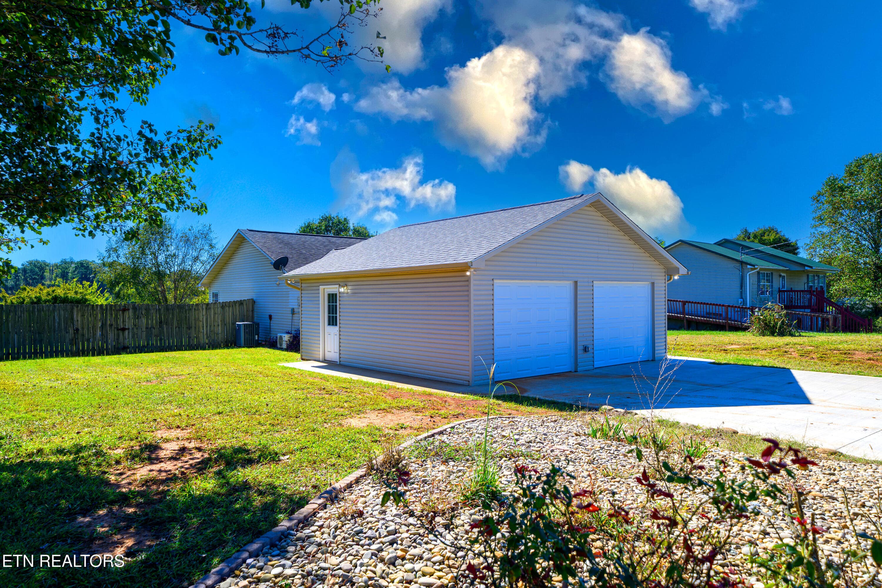4 Exterior_19983 - 664 Ross Drive, Dandridge, TN 37725