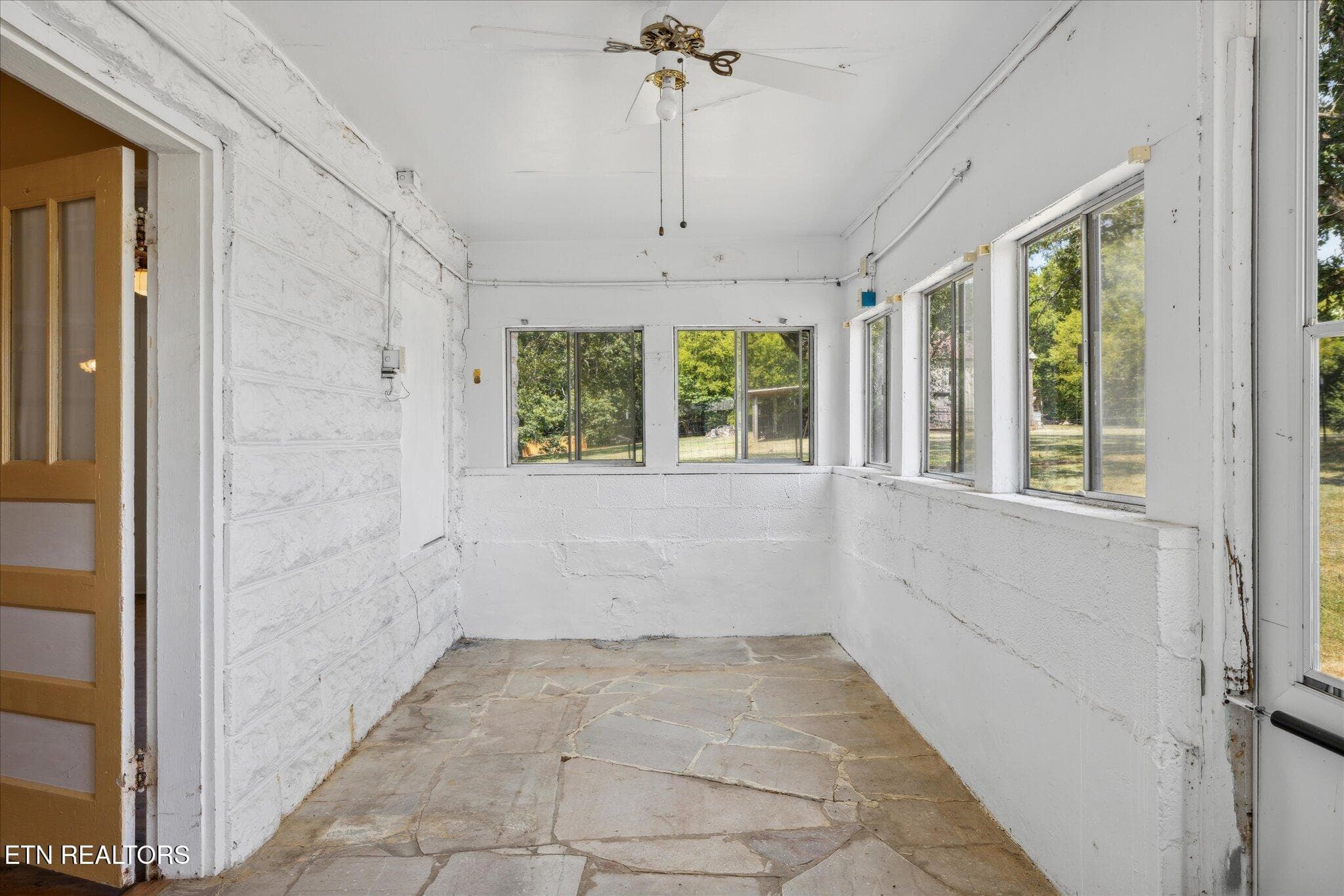 Rear Entrance and Laundry - 810 Ridge Rd, Maryville, TN 37803