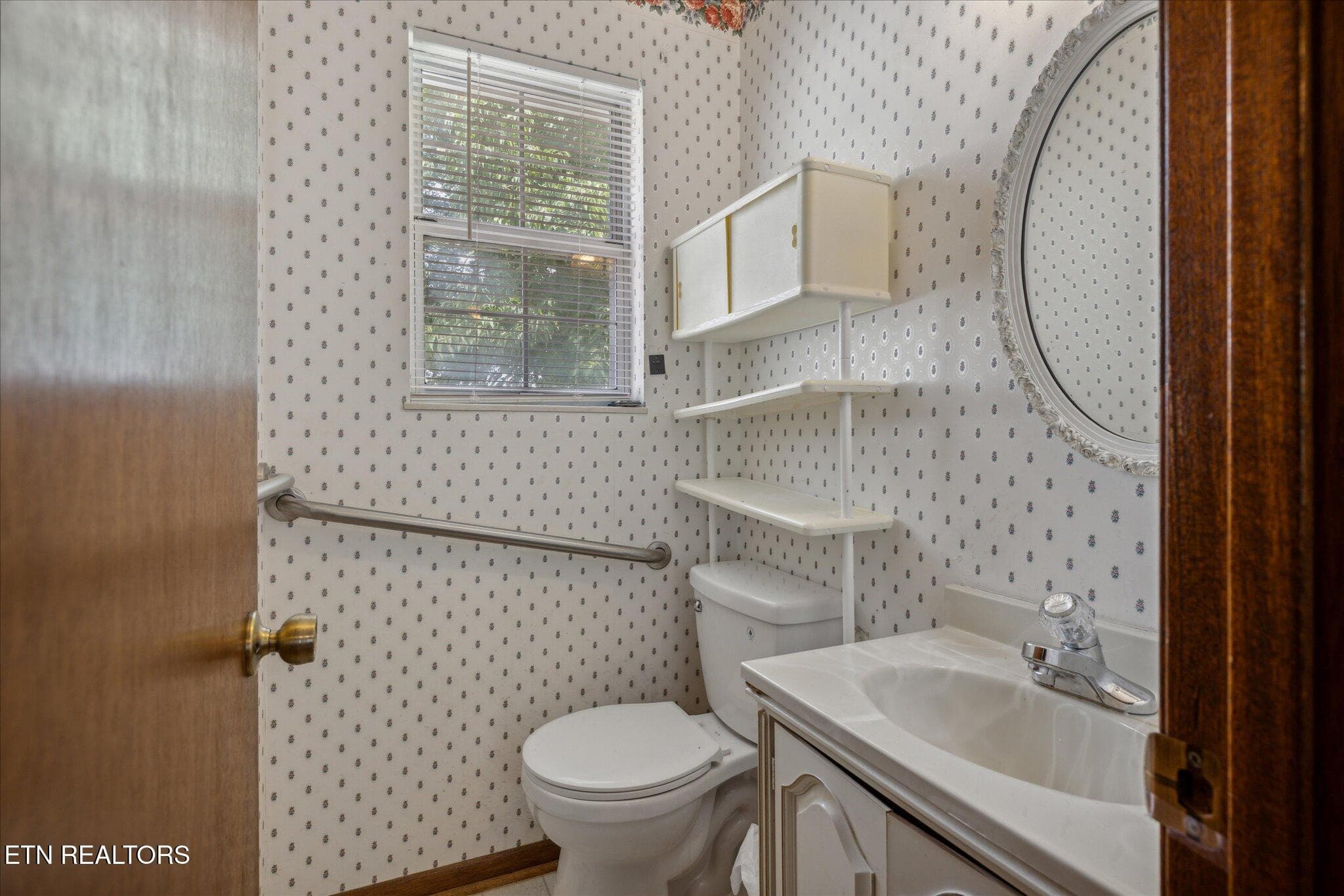 Apartment Half Bath - 810 Ridge Rd, Maryville, TN 37803