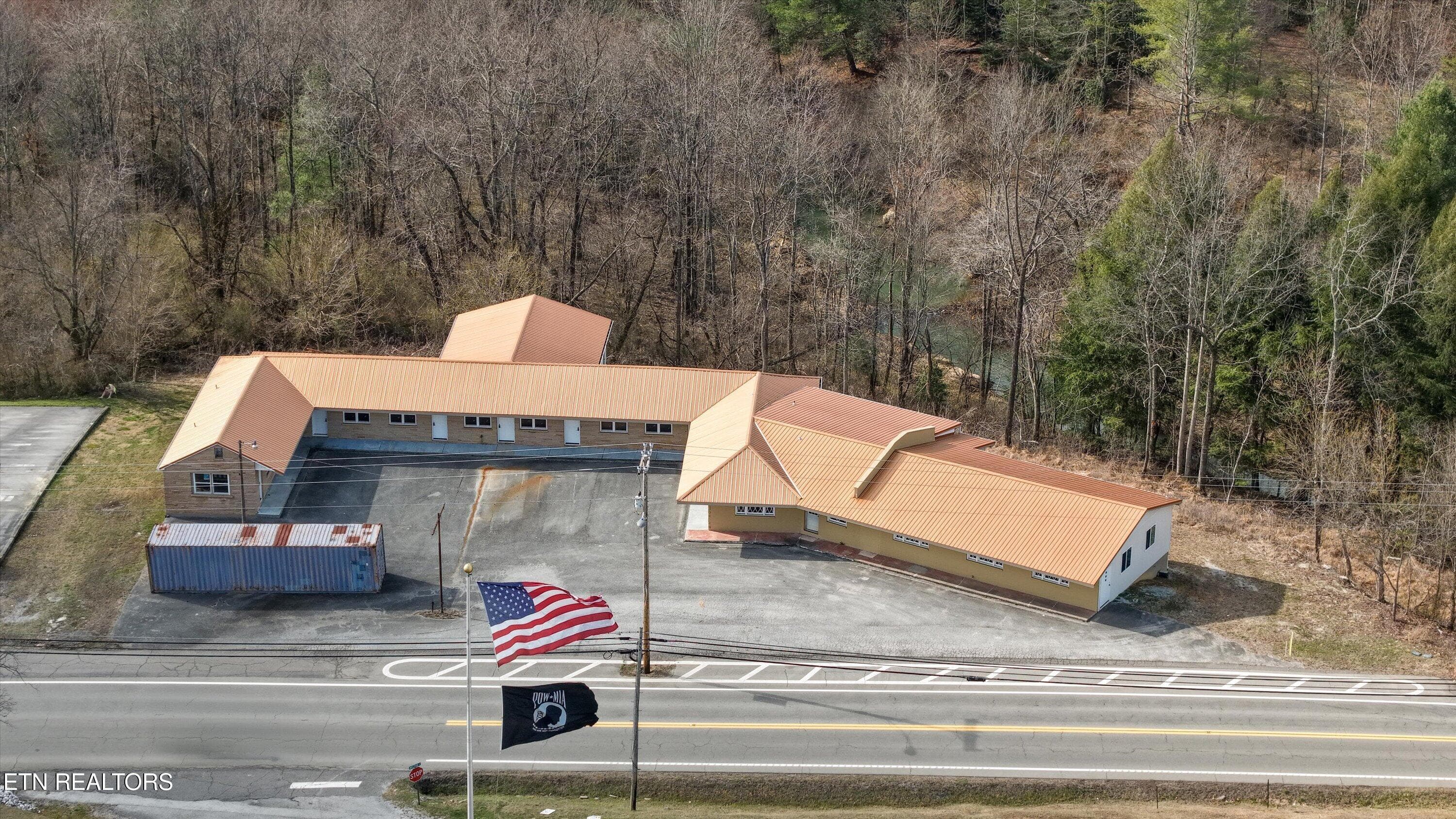 8203 Morgan County Hwy, Sunbright, TN 37872
