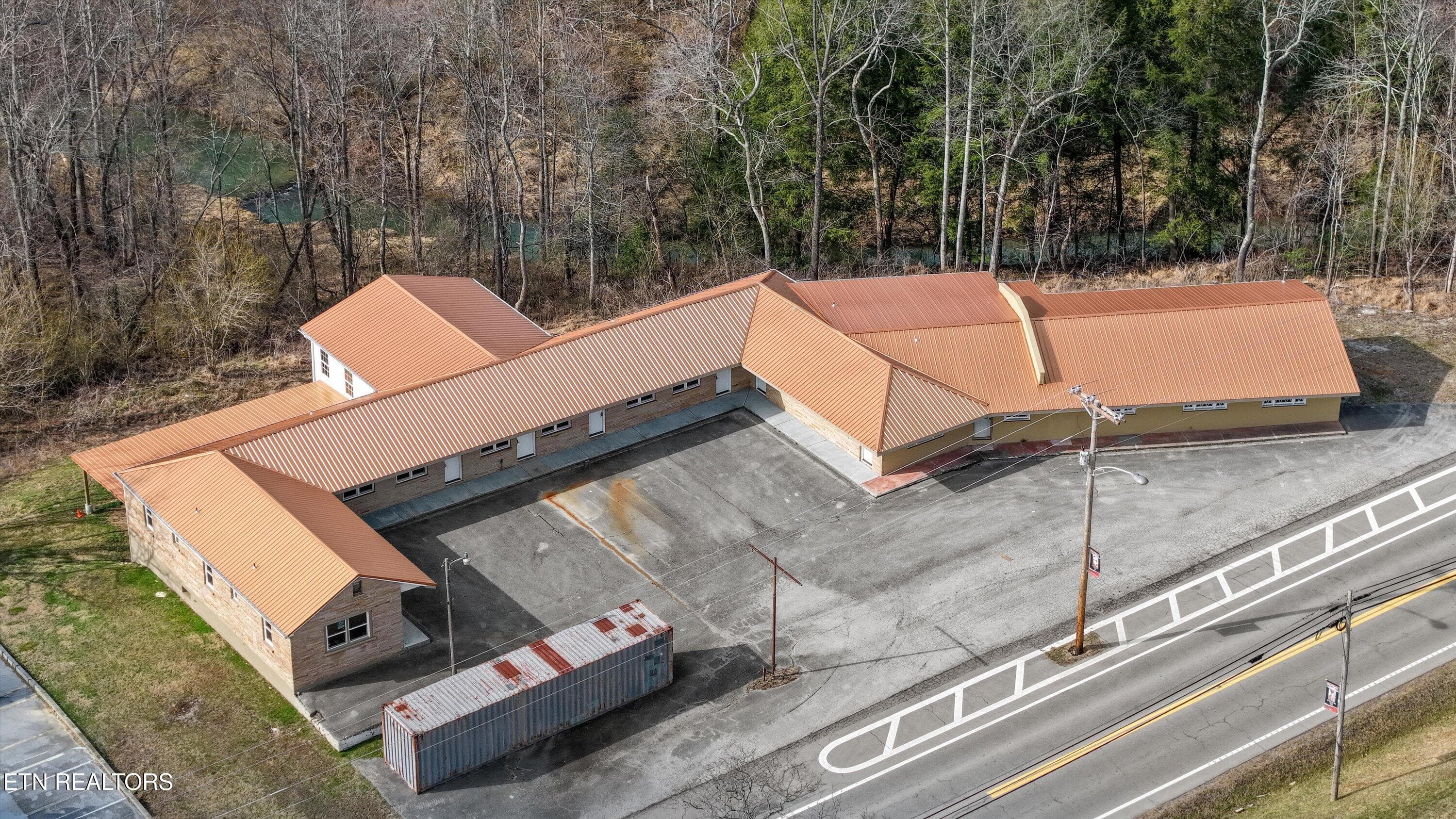 19-8203 Morgan County Hwy15 - 8203 Morgan County Hwy, Sunbright, TN 37872