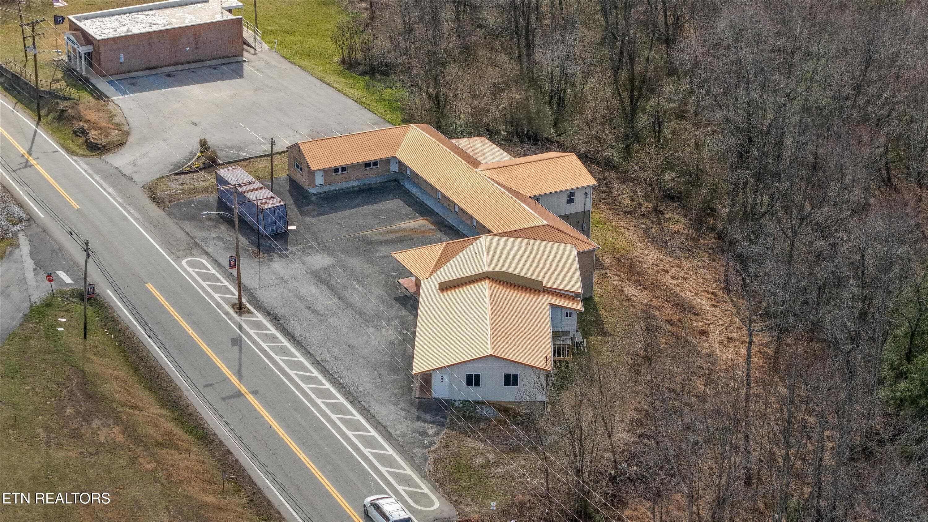 17-8203 Morgan County Hwy12 - 8203 Morgan County Hwy, Sunbright, TN 37872
