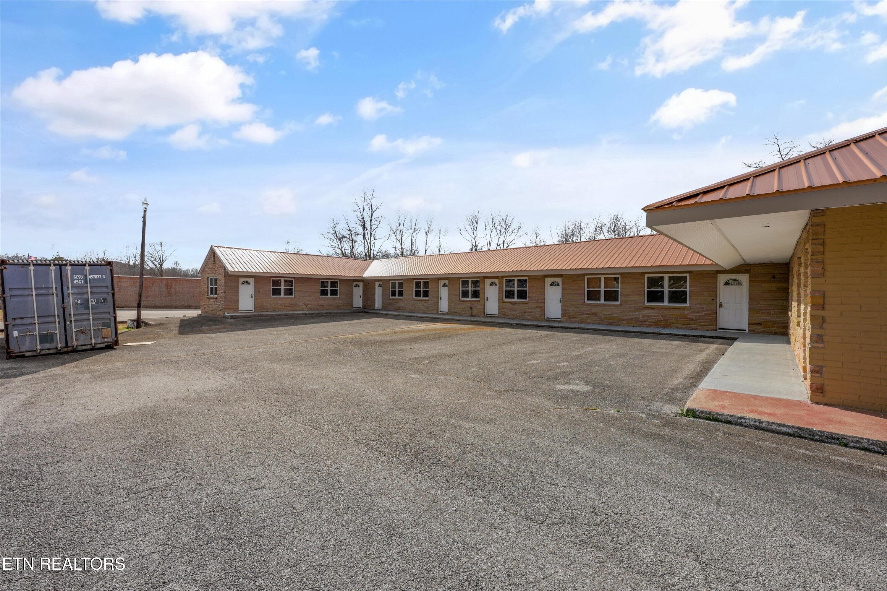 16-8203 Morgan County Hwy20 - 8203 Morgan County Hwy, Sunbright, TN 37872