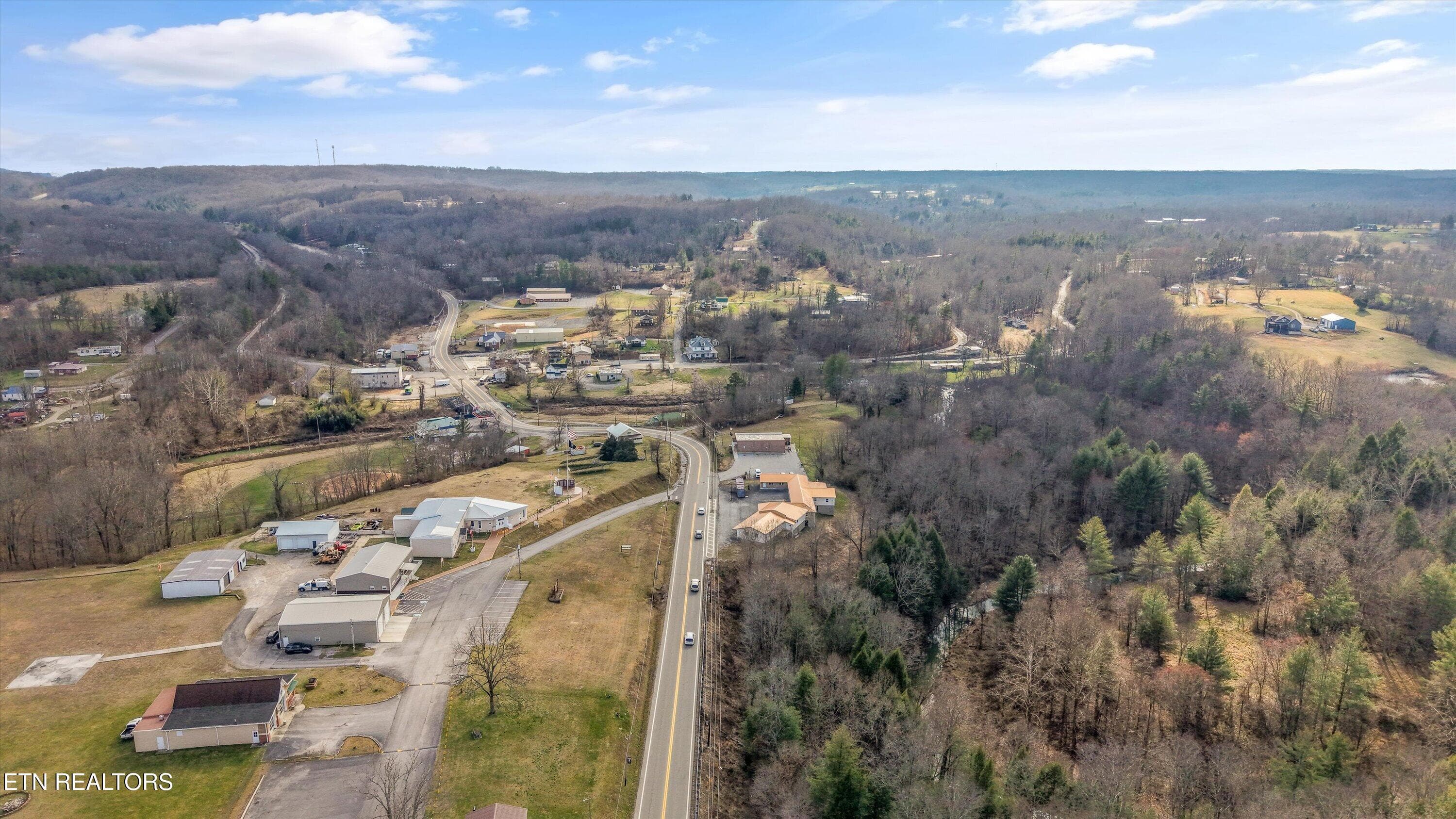 22-8203 Morgan County Hwy09 - 8203 Morgan County Hwy, Sunbright, TN 37872